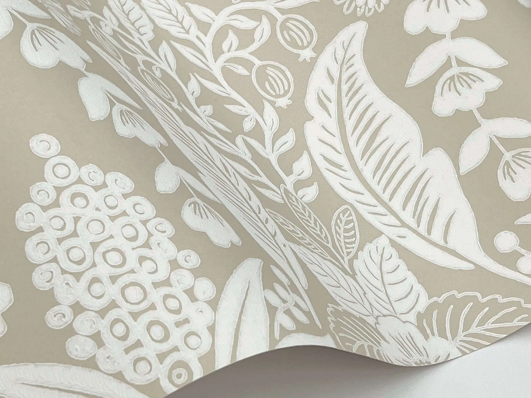 Rifle Paper Co. Pineapple Damask wallpaper, color Linen, SKU RF7485