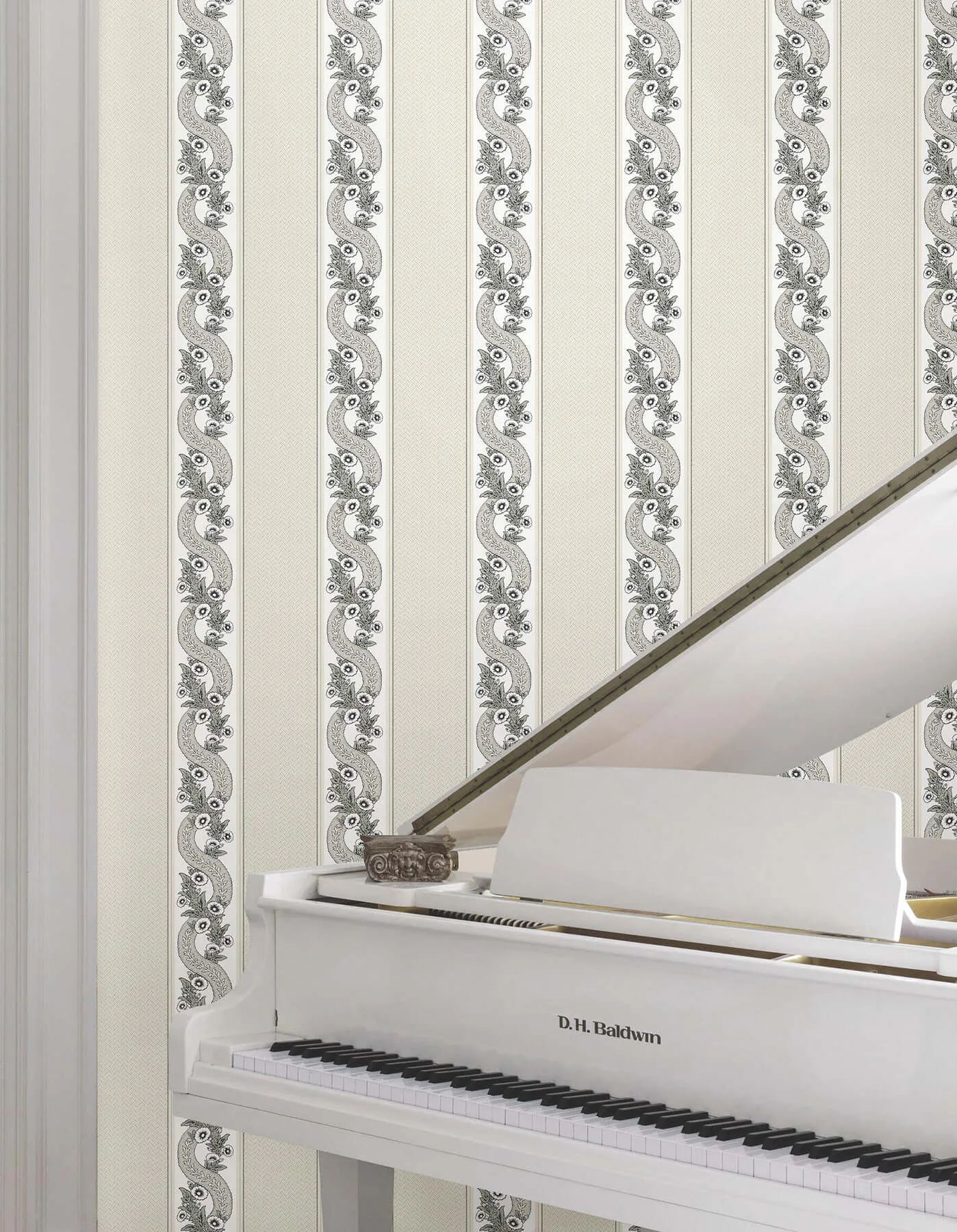 Ronald Redding Abbey's Garland - Black & White Wallpaper | Buy Online Ronald Redding Abbey's Garland wallpaper, color Black & White, SKU MX9691