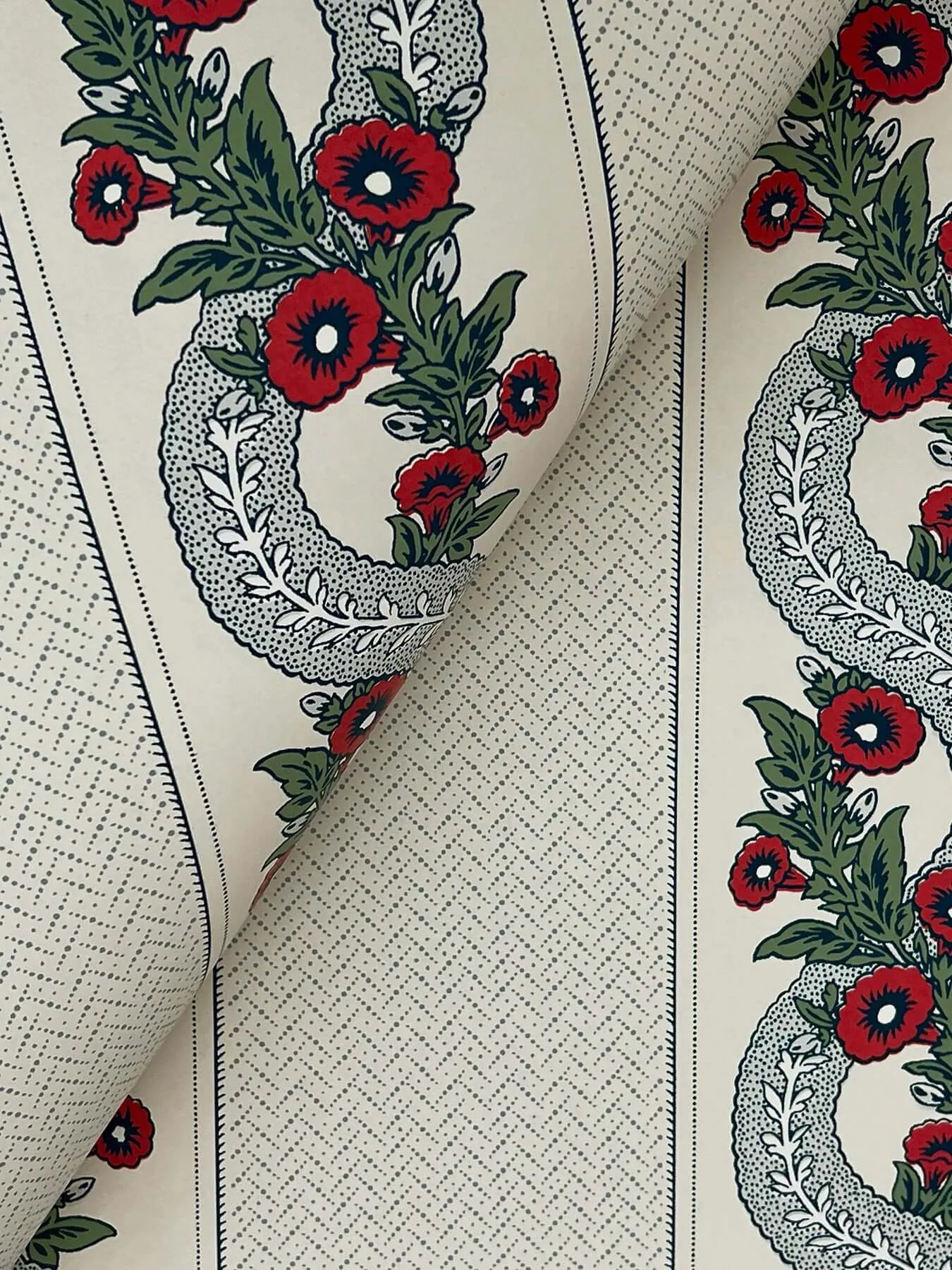 Ronald Redding Abbey's Garland wallpaper, color Ruby, SKU MX9694