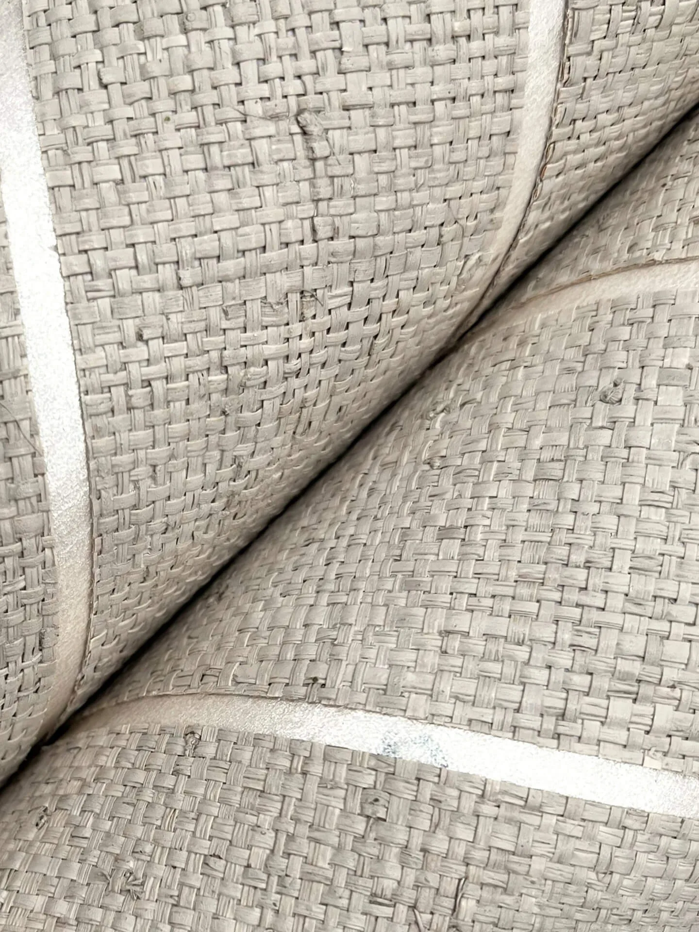 Ronald Redding Atelier Herringbone wallpaper, color Linen, SKU HO2109GV
