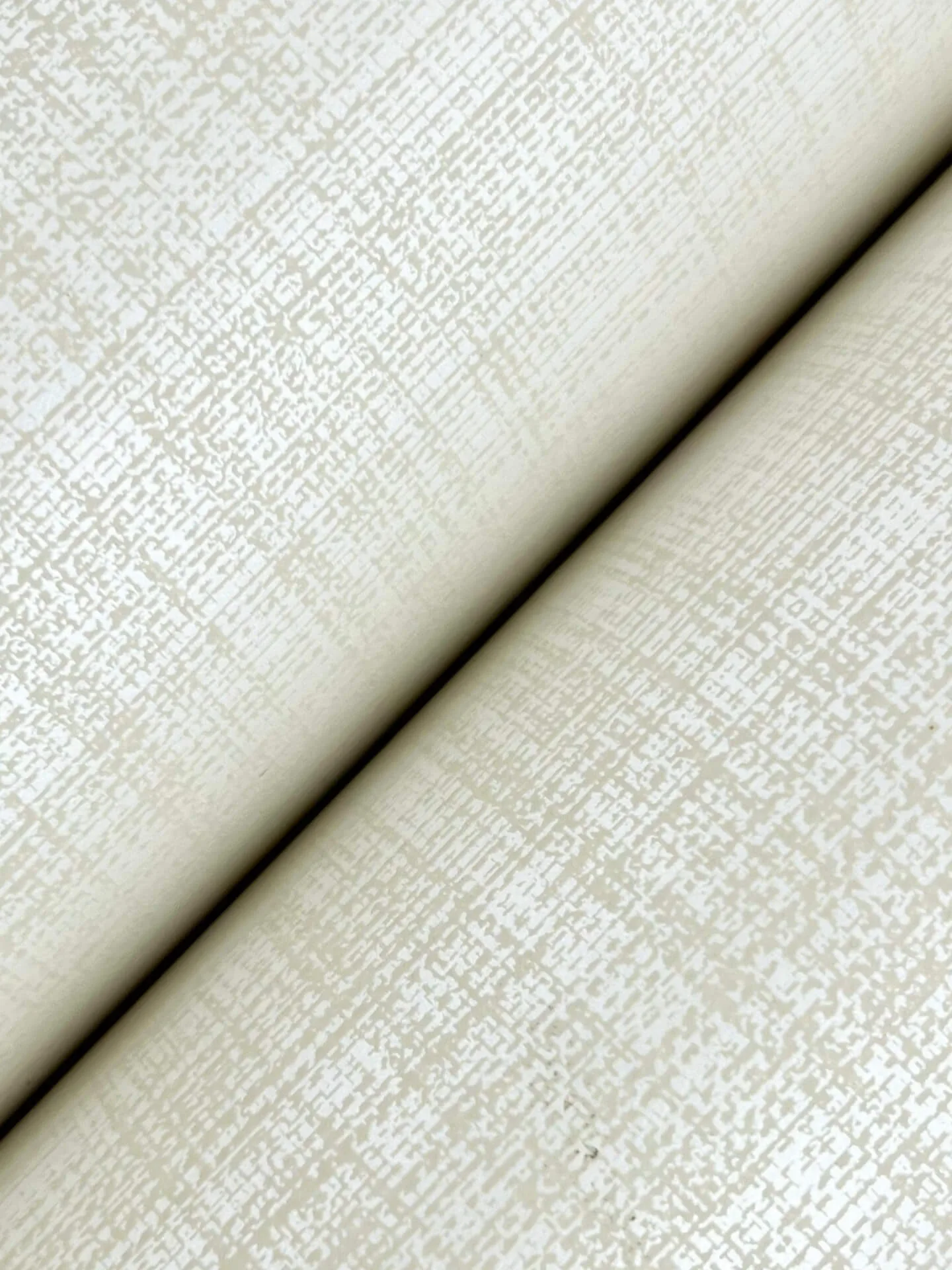 Ronald Redding Bordeaux - Beige Wallpaper | Buy Online Ronald Redding Bordeaux wallpaper, color Beige, SKU GT4509