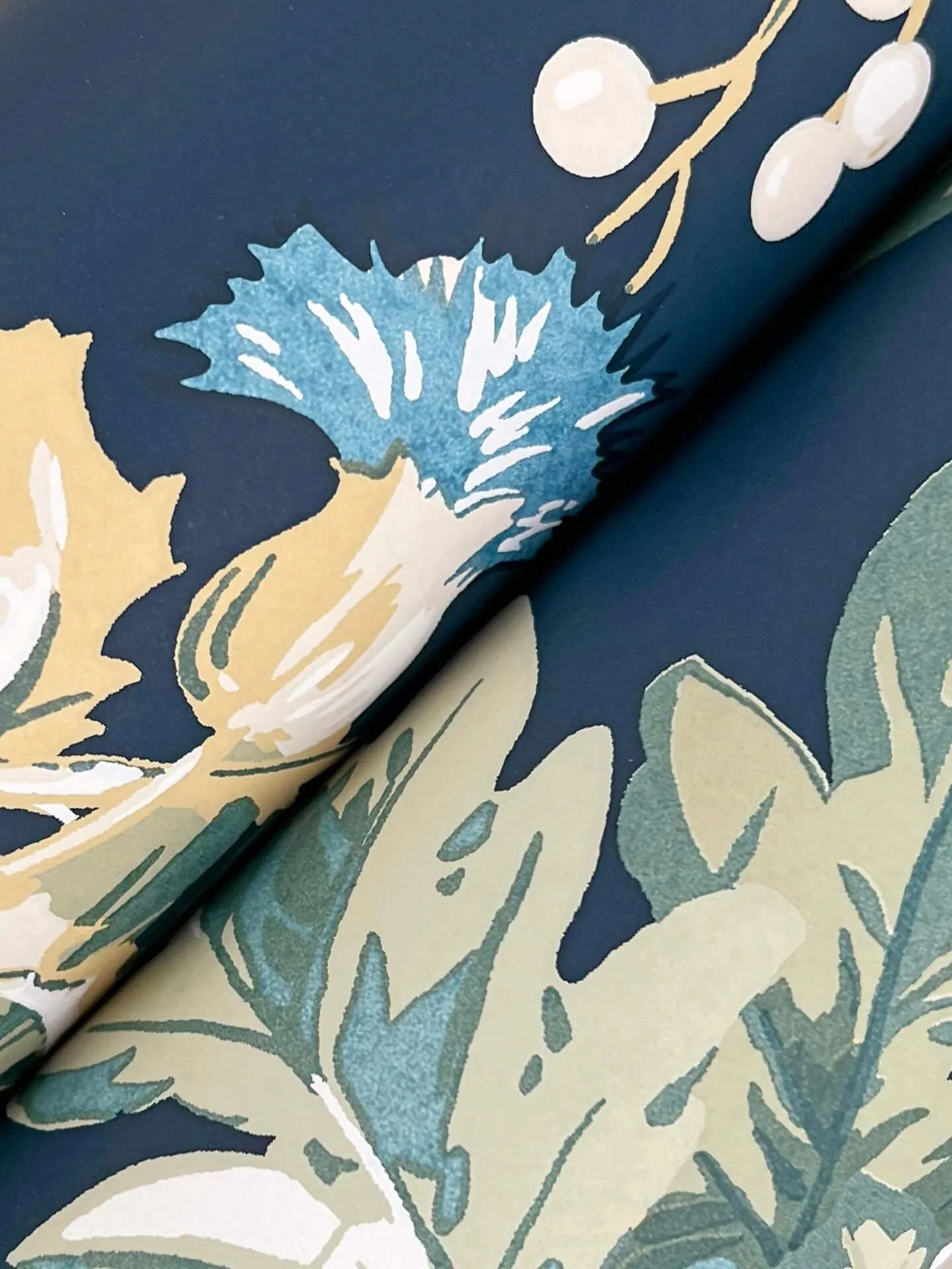 Ronald Redding Briarwood - Navy Wallpaper | Buy Online Ronald Redding Briarwood wallpaper, color Navy, SKU GT4523