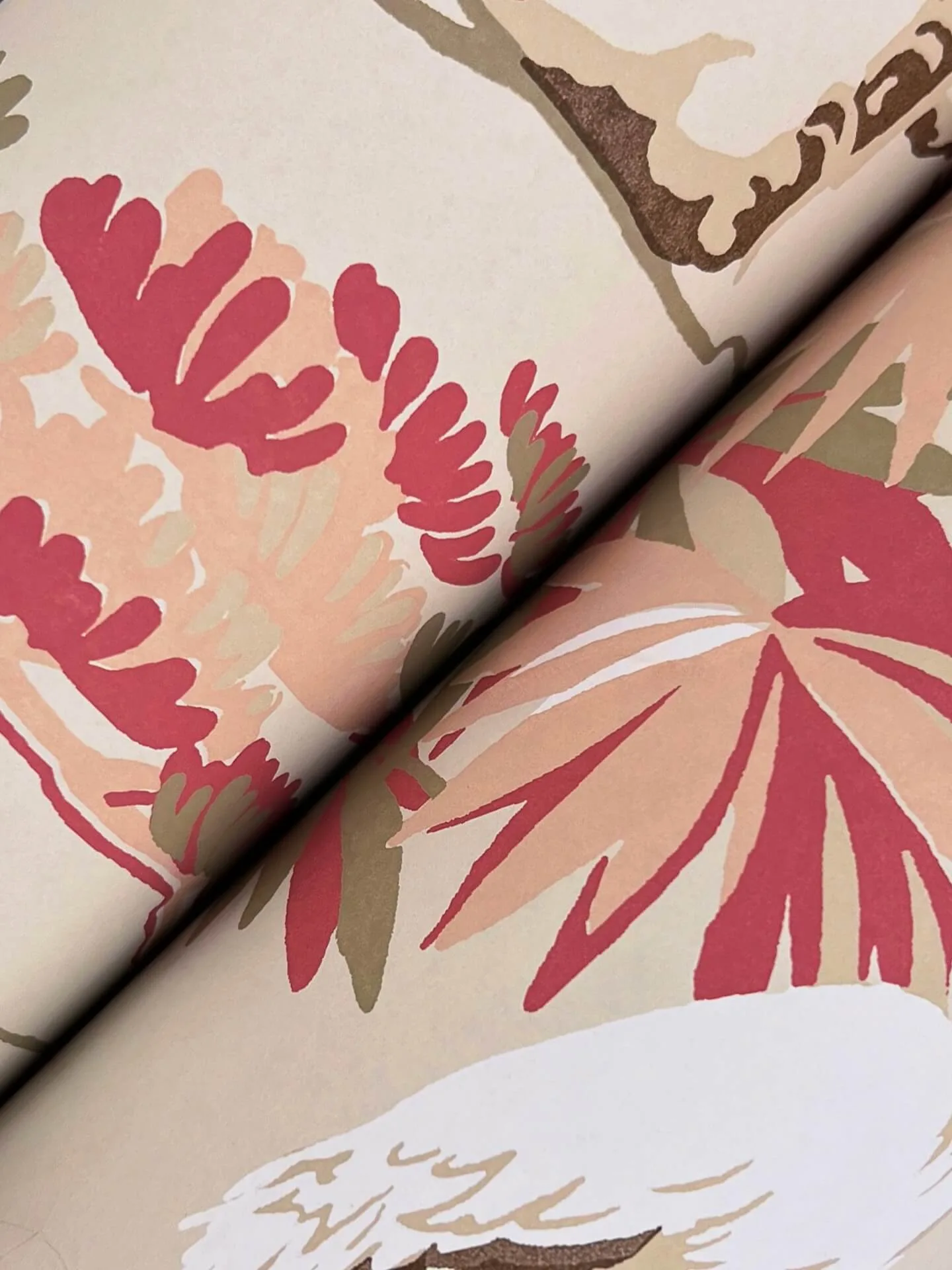 Ronald Redding Bridgewater wallpaper, color Coral, SKU GT4532