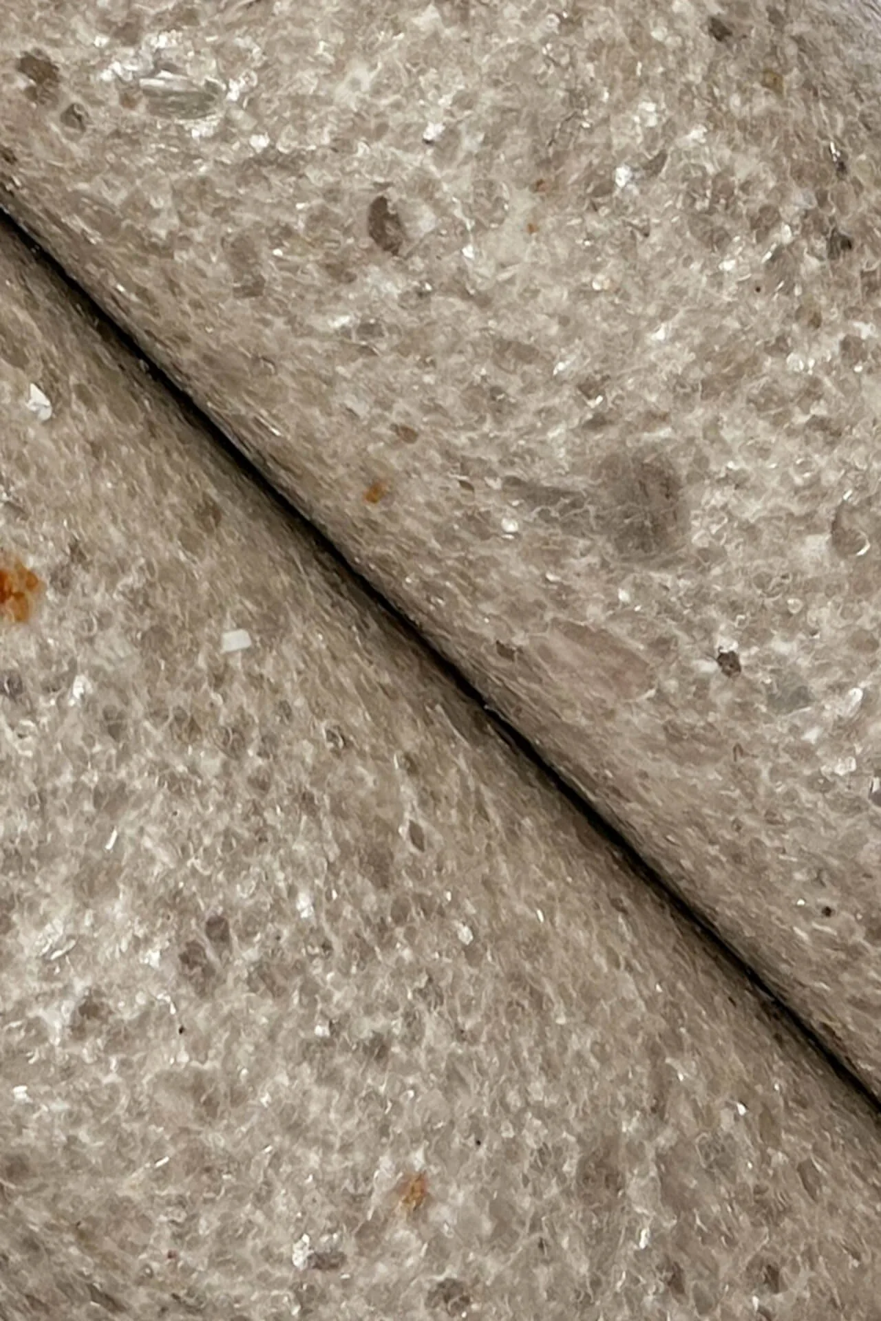 Ronald Redding Brilliant Mica - Smoky Agate Wallpaper | Buy Online Ronald Redding Brilliant Mica wallpaper, color Smoky Agate, SKU GV0214