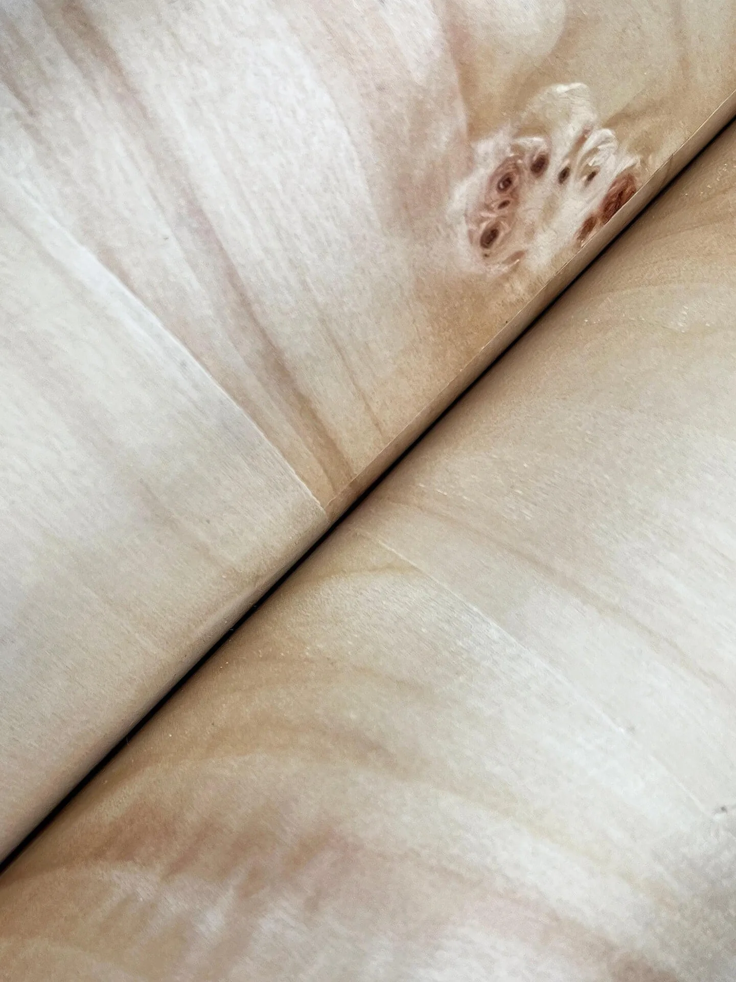 Ronald Redding Burlwood - Natural Wallpaper | Buy Online Ronald Redding Burlwood wallpaper, color Natural, SKU GV0266