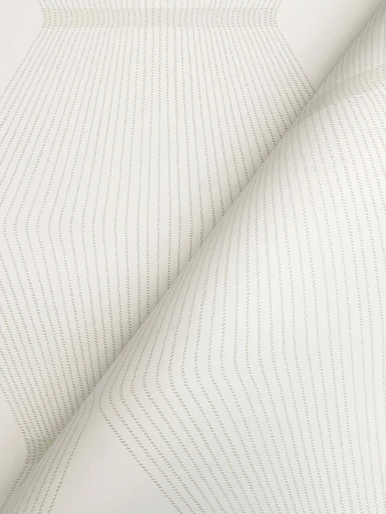 Ronald Redding Diamond Legacy - White Wallpaper | Buy Online Ronald Redding Diamond Legacy wallpaper, color White, SKU MX9634
