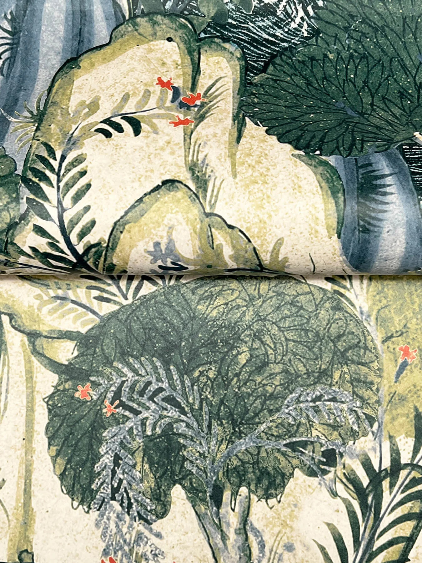 Ronald Redding Falling Waters - Sapphire Wallpaper | Buy Online Ronald Redding Falling Waters wallpaper, color Sapphire, SKU VR1554