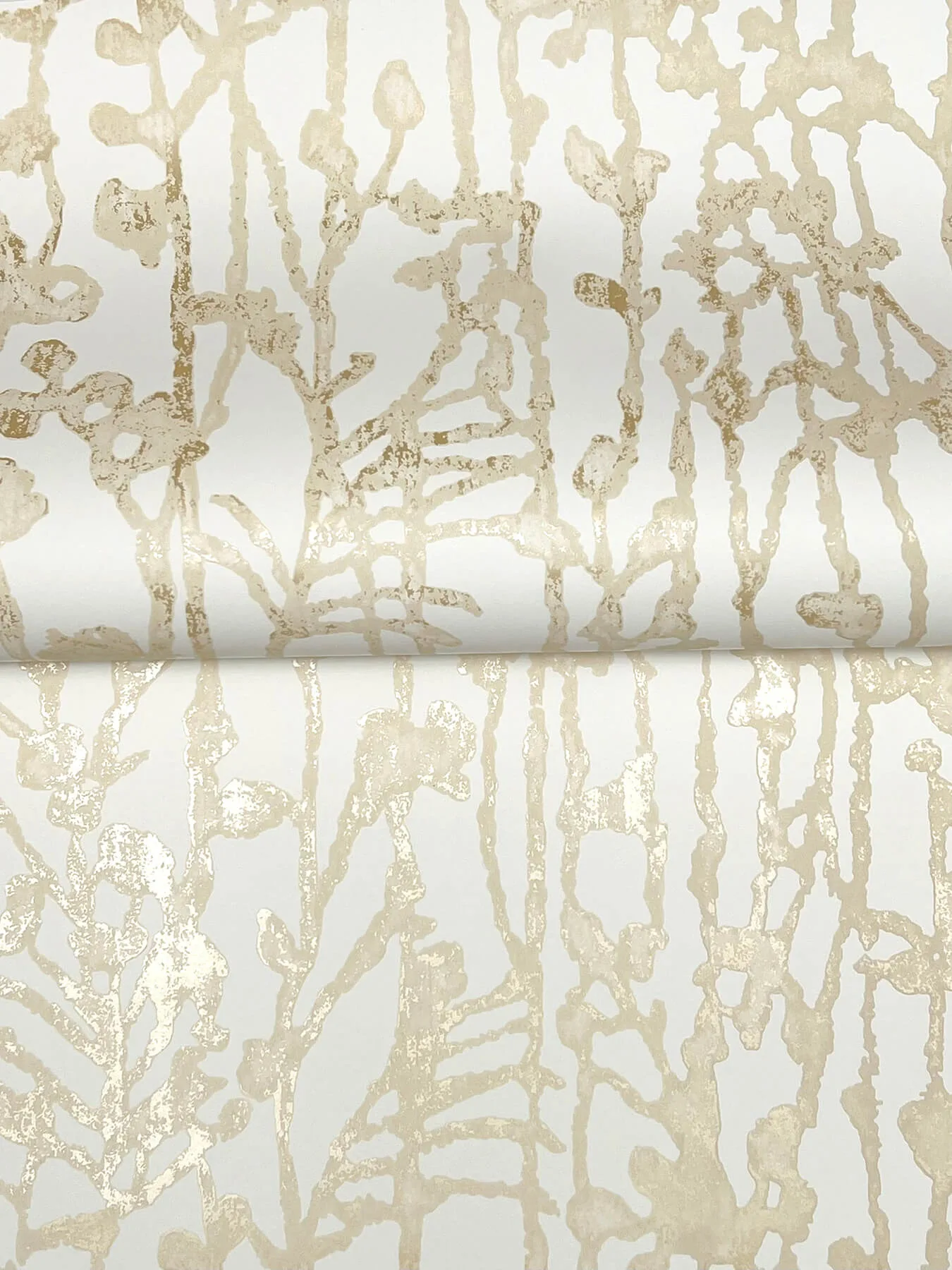 Ronald Redding Filigree - Gold Wallpaper | Buy Online Ronald Redding Filigree wallpaper, color Gold, SKU VR1560