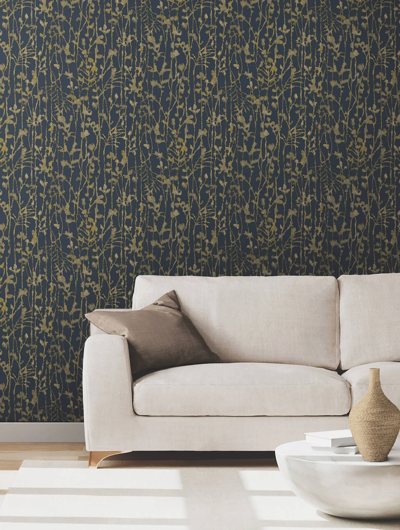 Ronald Redding Filigree - Navy Wallpaper | Buy Online Ronald Redding Filigree wallpaper, color Navy, SKU VR1561