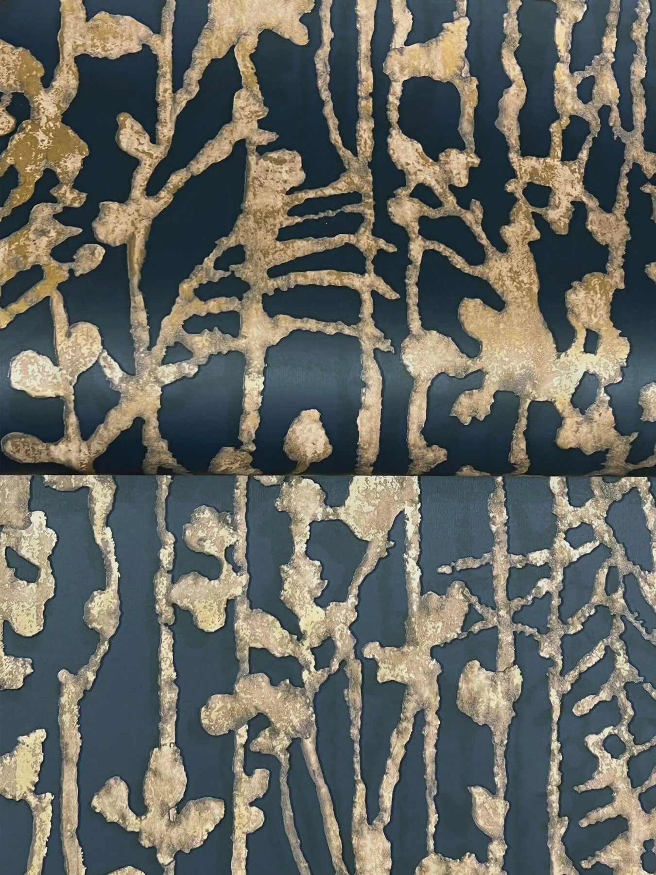 Ronald Redding Filigree - Navy Wallpaper | Buy Online Ronald Redding Filigree wallpaper, color Navy, SKU VR1561
