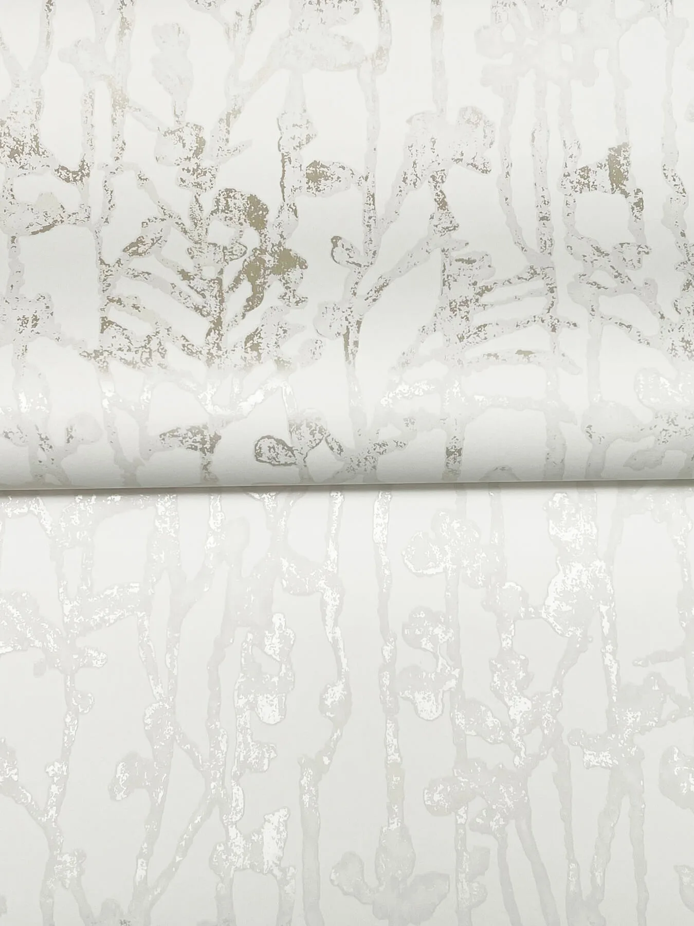 Ronald Redding Filigree - Pearl Wallpaper | Buy Online Ronald Redding Filigree wallpaper, color Pearl, SKU VR1558