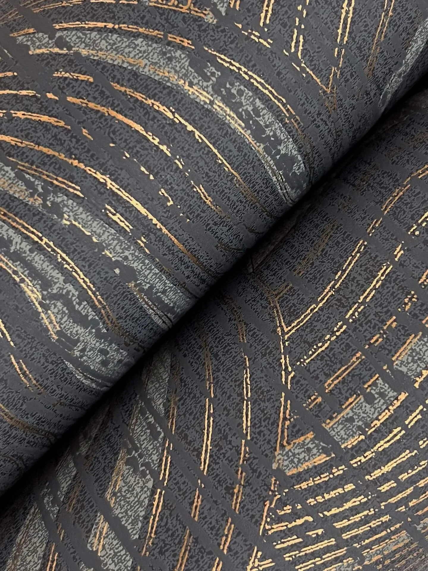 Ronald Redding Geodes wallpaper, color Black, SKU KT2162
