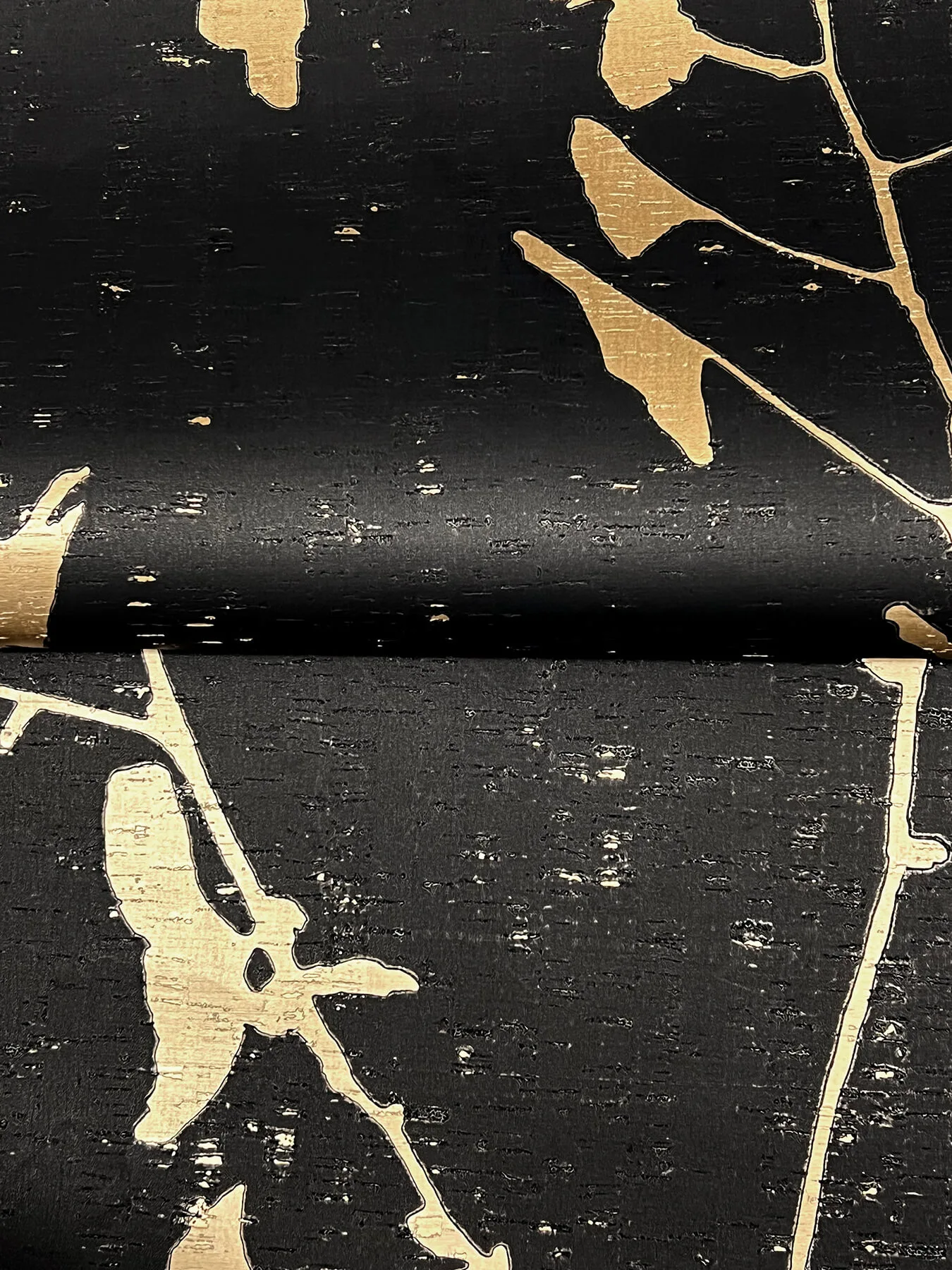 Ronald Redding Ginkgo Silhouette - Black & Gold Wallpaper | Buy Online Ronald Redding Ginkgo Silhouette wallpaper, color Black & Gold, SKU VR1512