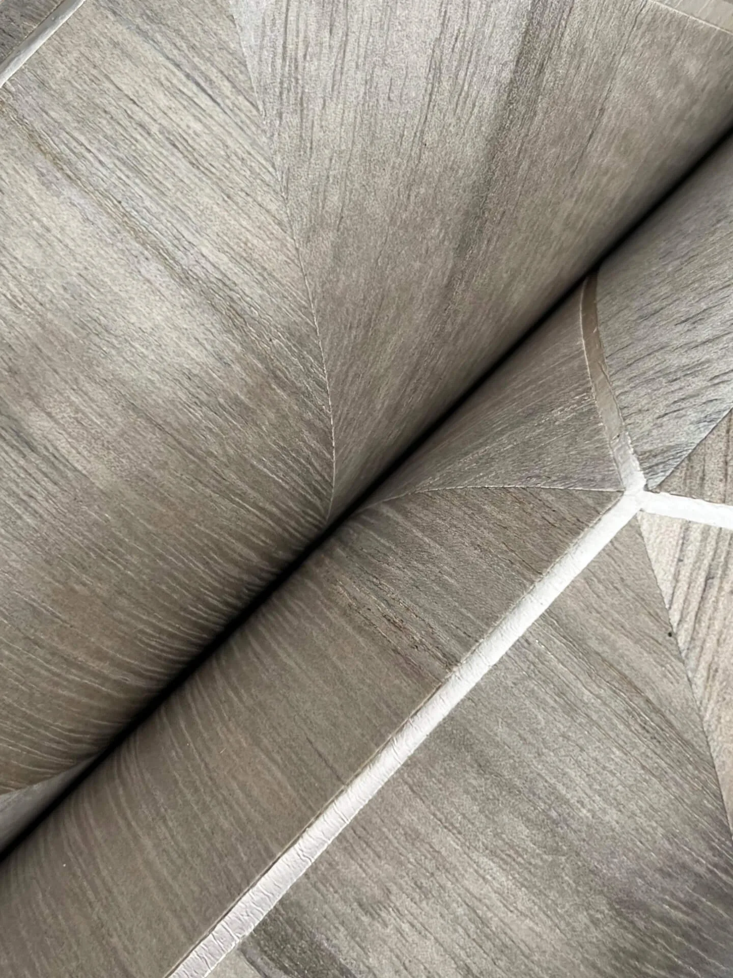Ronald Redding Hexagram Wood Veneer wallpaper, color Caper, SKU HO2102GV