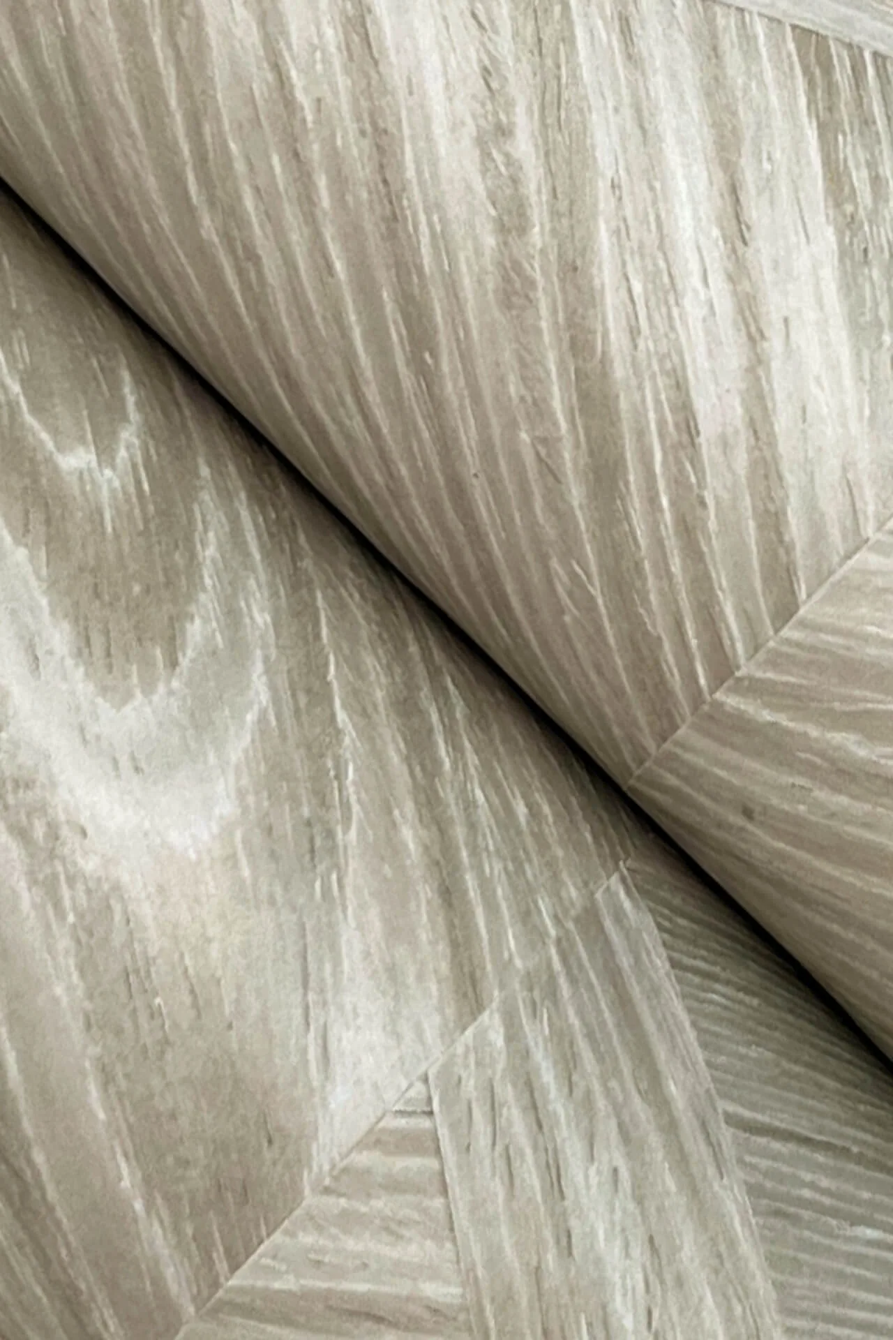 Ronald Redding Interlocking Wood - Moss Wallpaper | Buy Online Ronald Redding Interlocking Wood wallpaper, color Moss, SKU GV0241