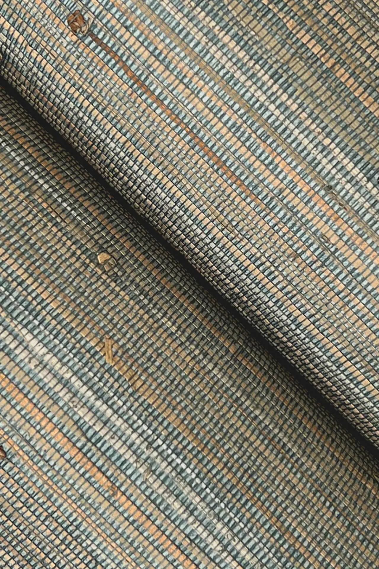 Ronald Redding Knotted Grass - Spruce Wallpaper | Buy Online Ronald Redding Knotted Grass wallpaper, color Spruce, SKU GV0232