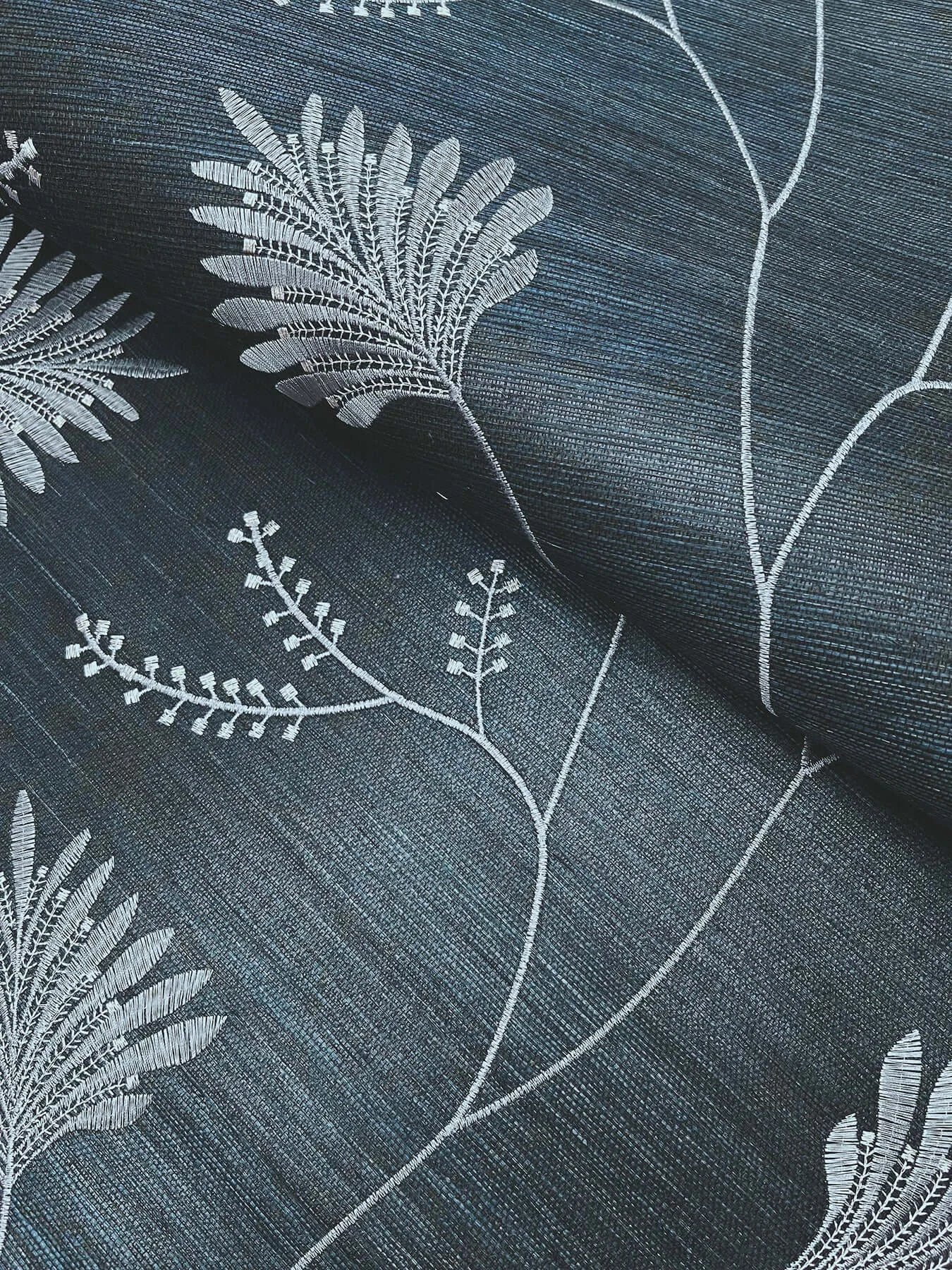 Ronald Redding Laelynn - Navy Wallpaper | Buy Online Ronald Redding Laelynn wallpaper, color Navy, SKU MX9608