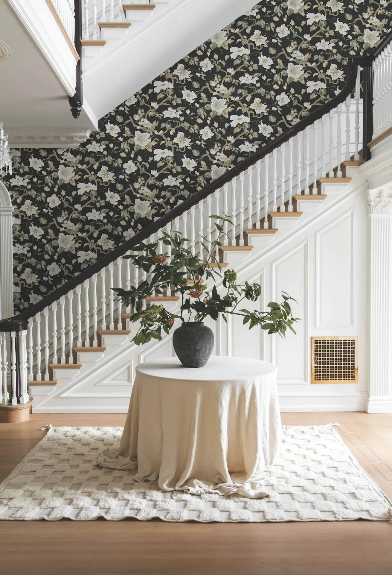 Ronald Redding Marguerite Vine wallpaper, color Black, SKU GT4514