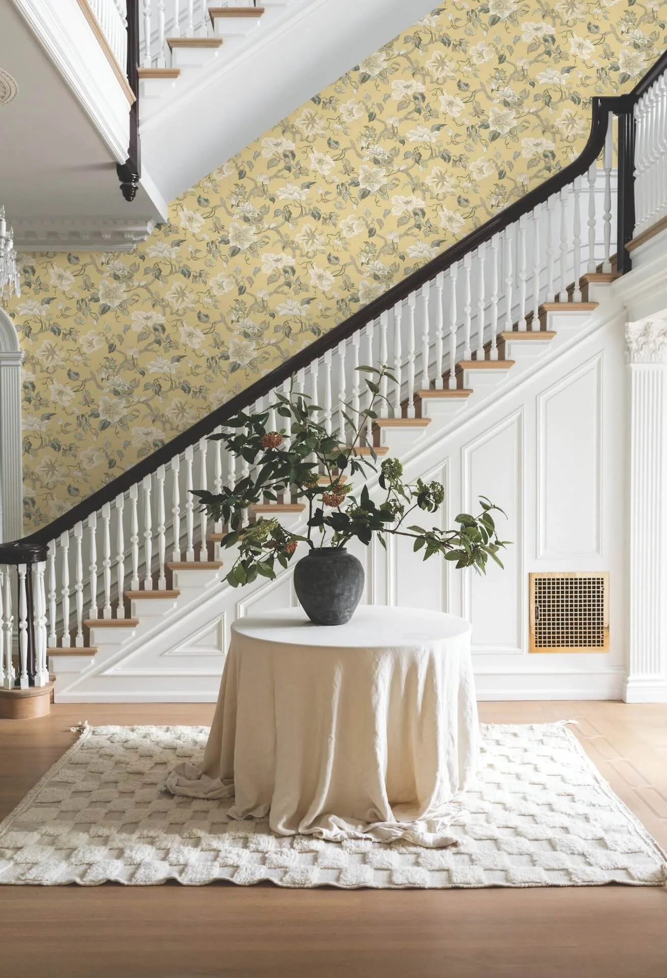 Ronald Redding Marguerite Vine - Yellow Wallpaper | Buy Online Ronald Redding Marguerite Vine wallpaper, color Yellow, SKU GT4515
