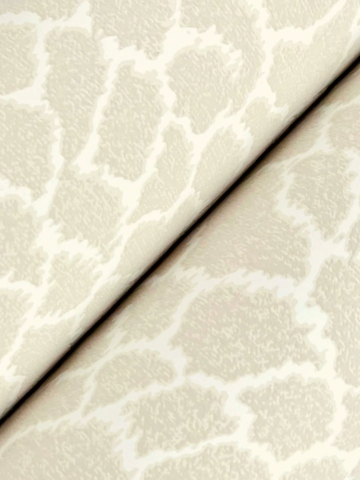 Ronald Redding Nadie wallpaper, color Linen, SKU GT4575