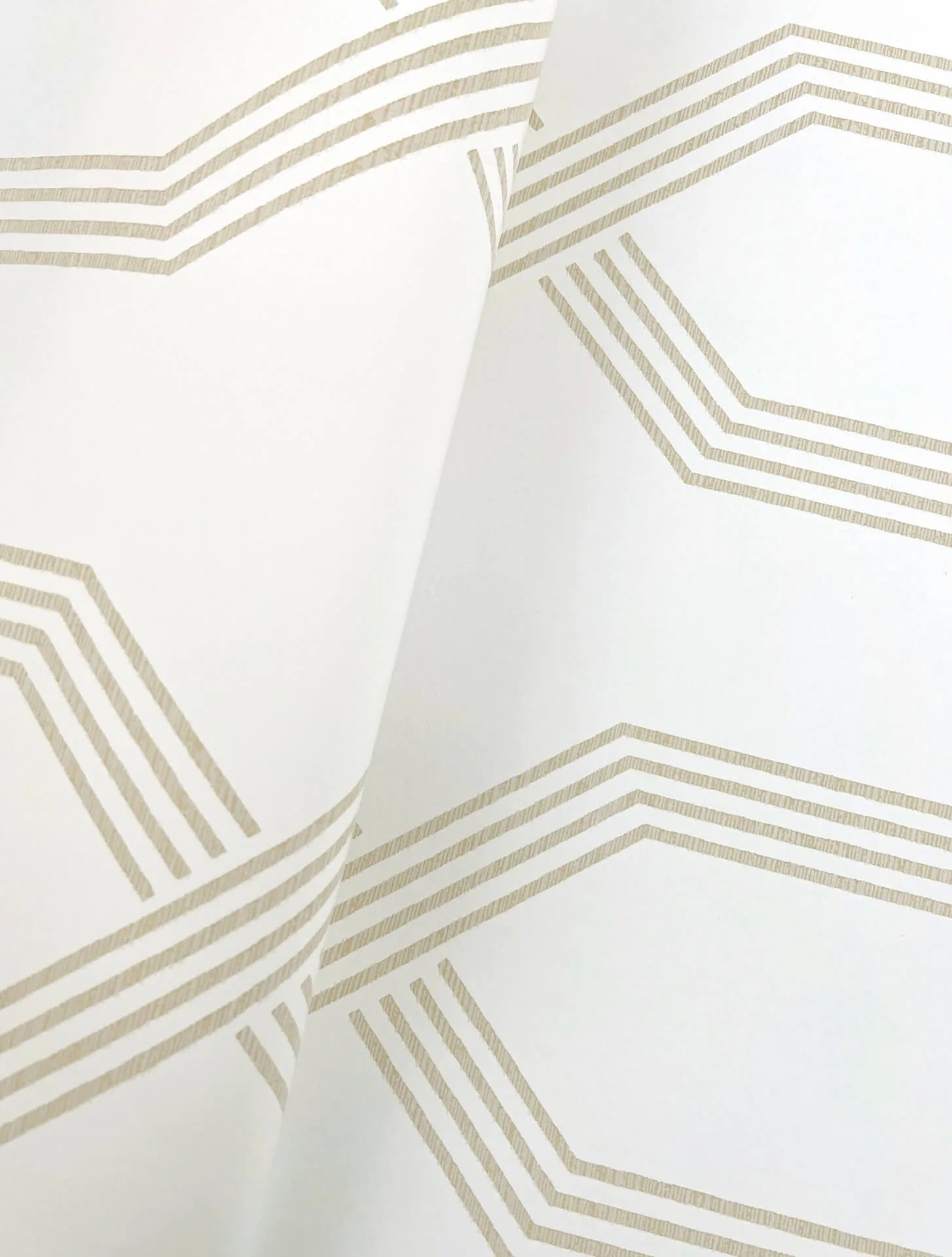 Ronald Redding Palisade - Beige Wallpaper | Buy Online Ronald Redding Palisade wallpaper, color Beige, SKU GT4551