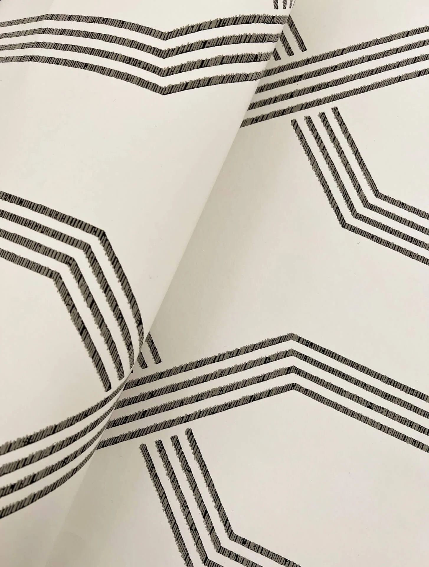 Ronald Redding Palisade - Black Wallpaper | Buy Online Ronald Redding Palisade wallpaper, color Black, SKU GT4552