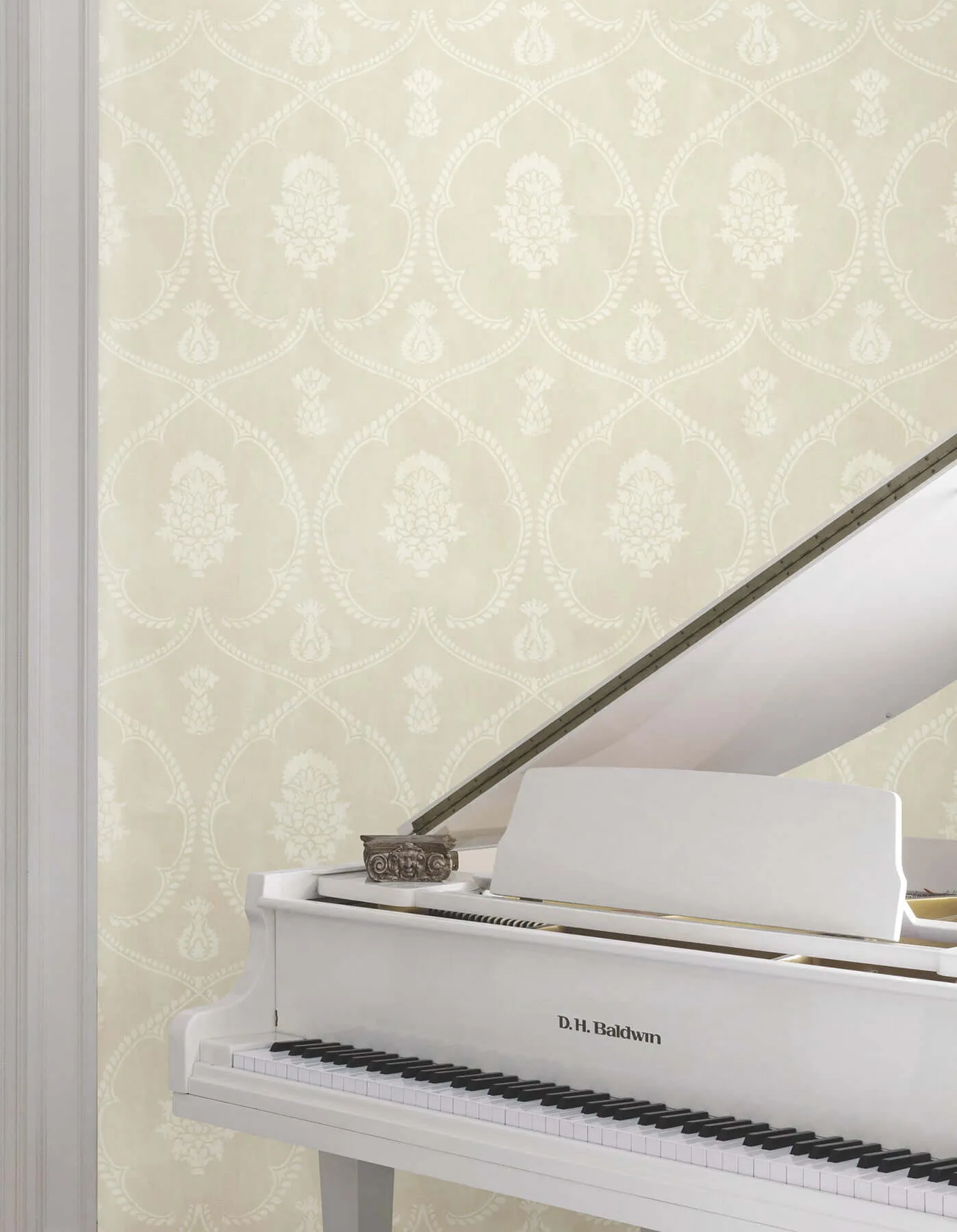 Ronald Redding Royal Damask - Beige Wallpaper | Buy Online Ronald Redding Royal Damask wallpaper, color Beige, SKU MX9641