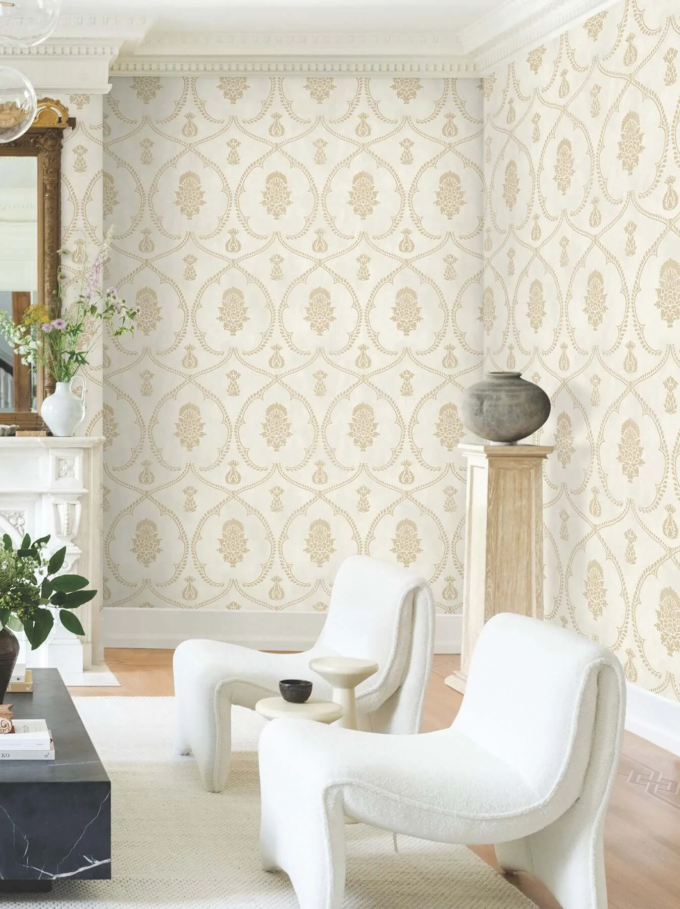 Ronald Redding Royal Damask wallpaper, color Soft Gold, SKU MX9643