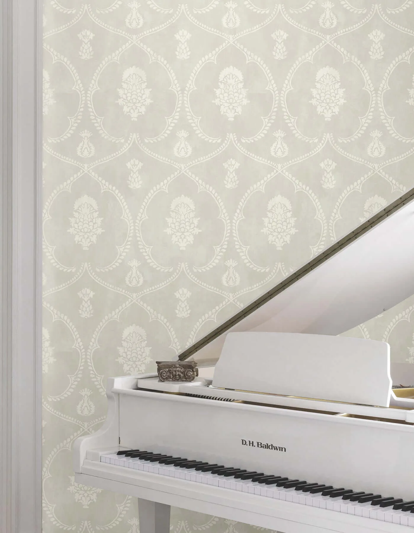 Ronald Redding Royal Damask wallpaper, color Soft Grey, SKU MX9642