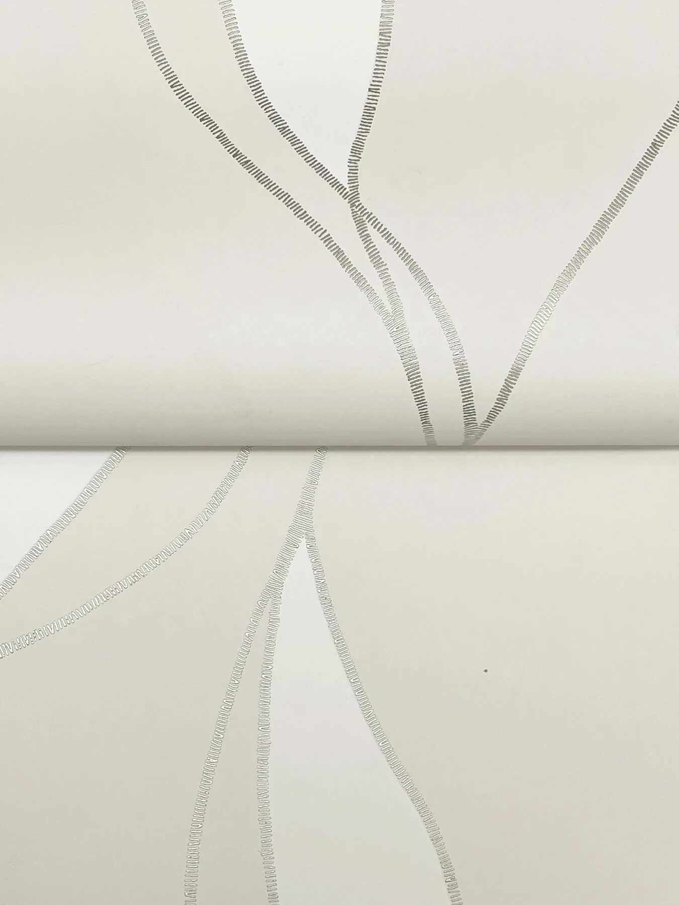 Ronald Redding Society Hill wallpaper, color Dove, SKU VR1550