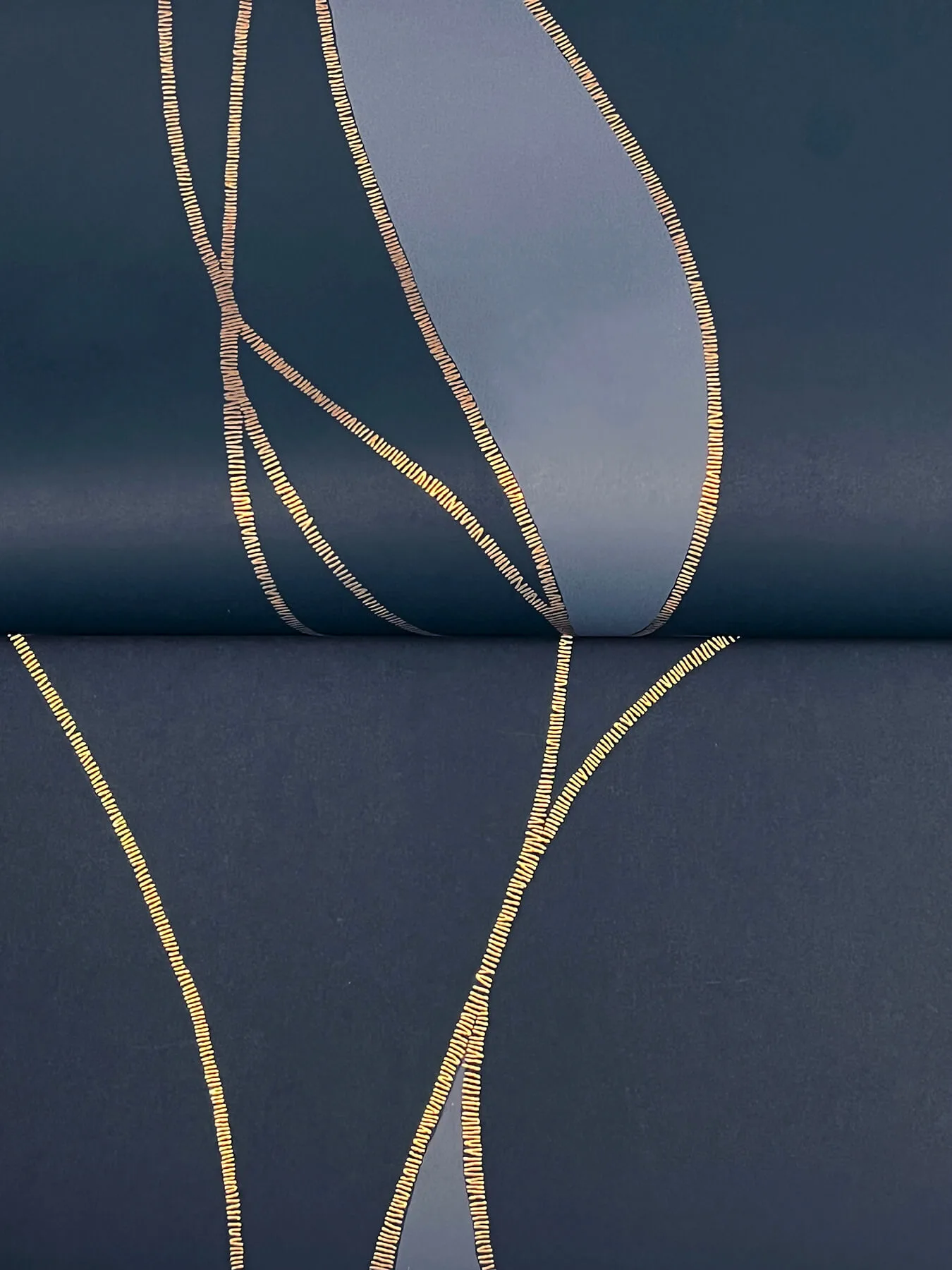 Ronald Redding Society Hill - Navy Wallpaper | Buy Online Ronald Redding Society Hill wallpaper, color Navy, SKU VR1548