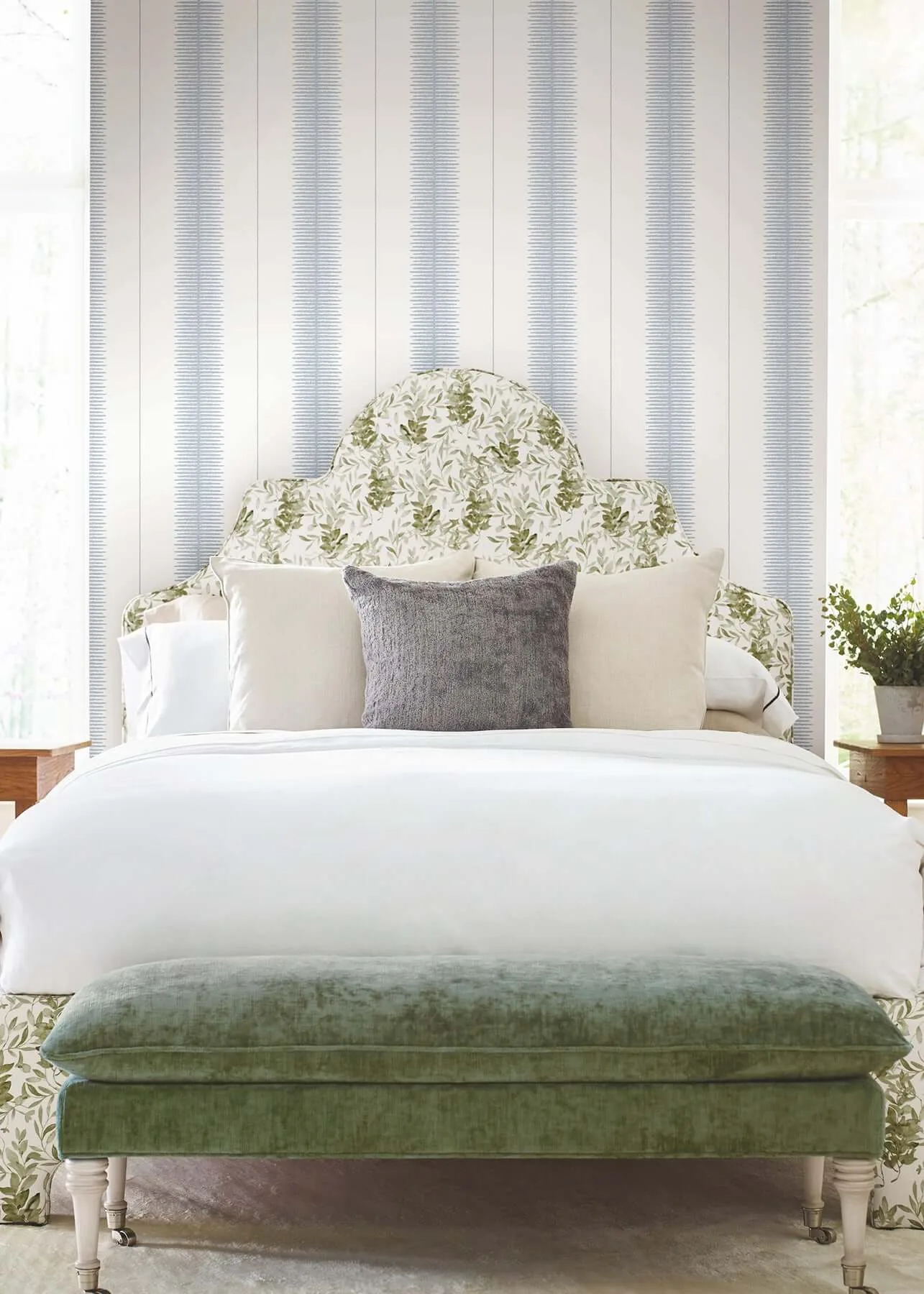 Ronald Redding Tandem Stripe wallpaper, color Blue, SKU MX9611
