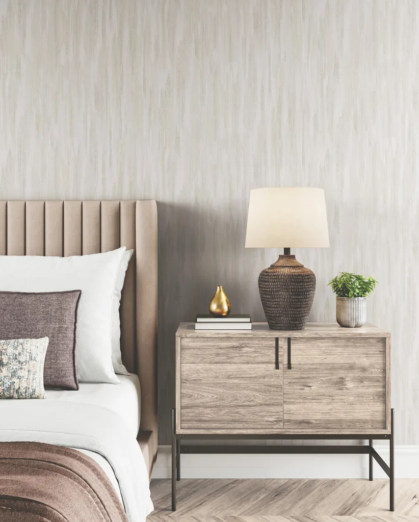 Ronald Redding Tribeca wallpaper, color White, SKU VR1522