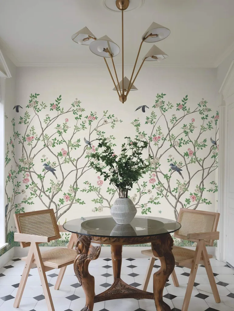 Ronald Redding Lingering Garden wallpaper, color White, SKU MU0317MSISAL