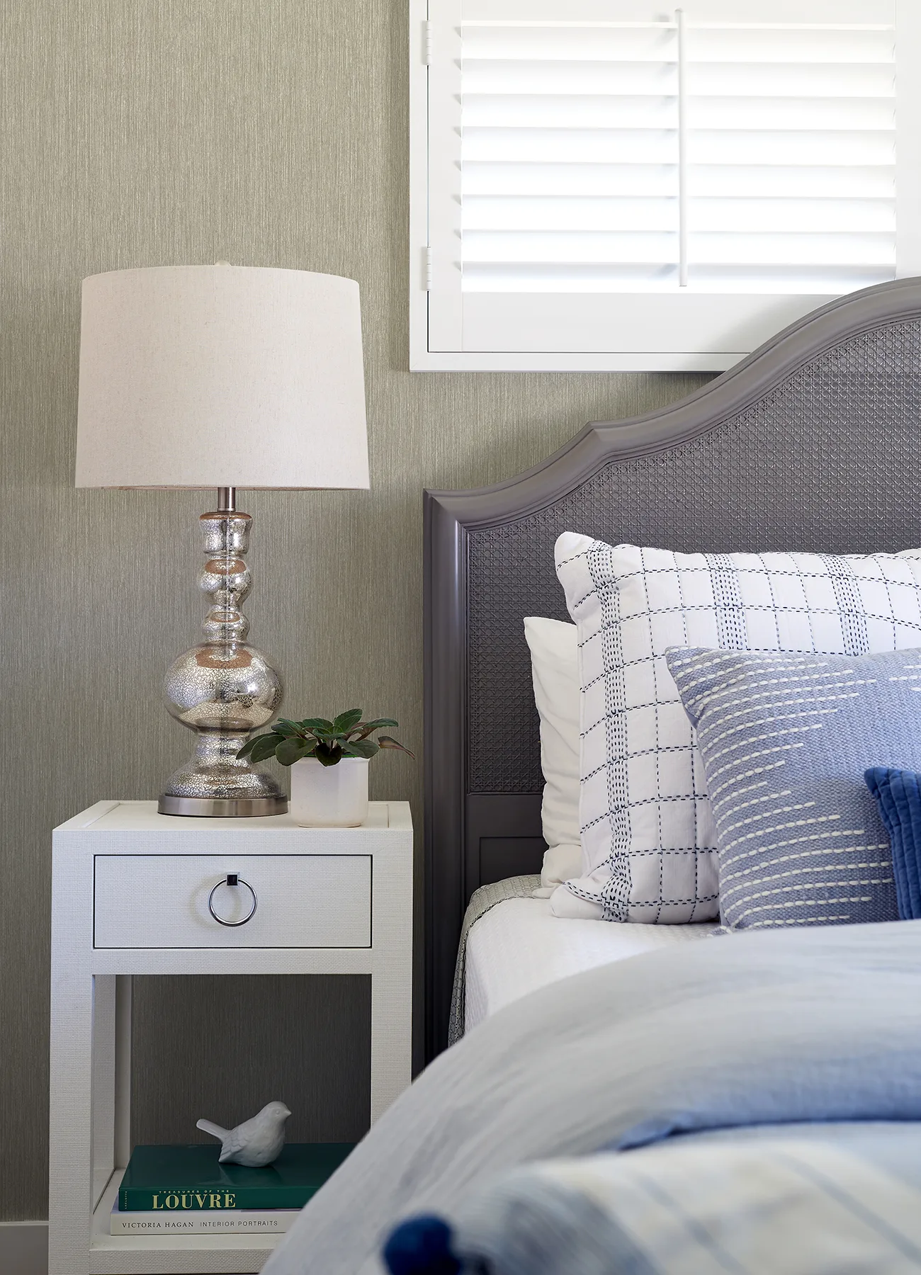 Warner Barre wallpaper, color Light Grey, SKU 2984-87979