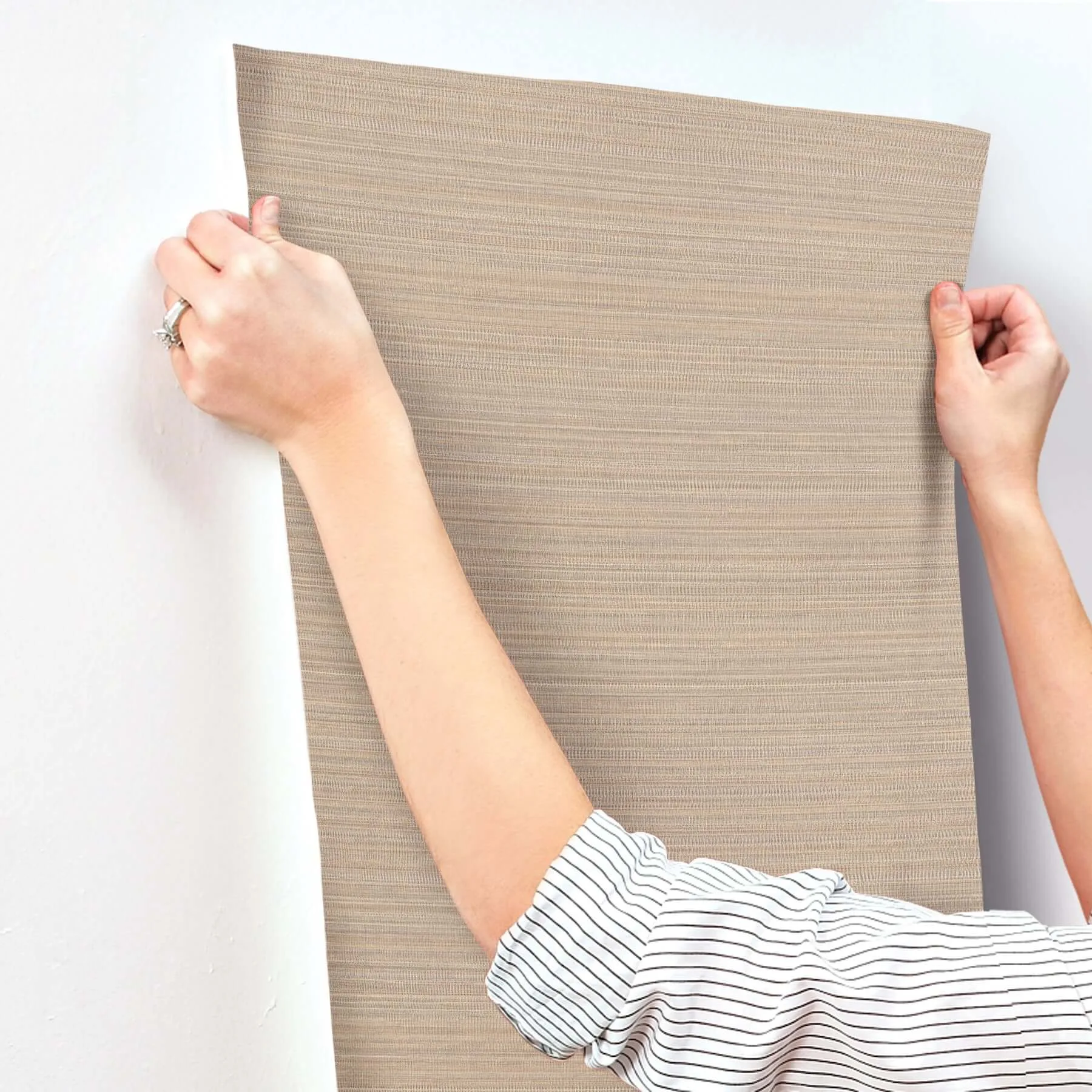 York Wallcoverings Allineate wallpaper, color Parchment, SKU UD2530N