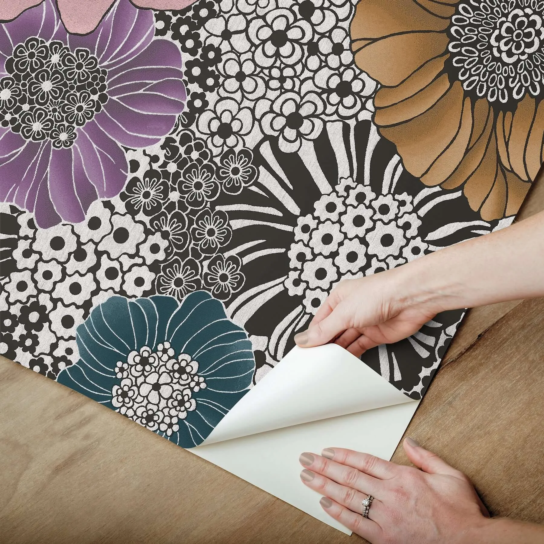 York Wallcoverings Anemones wallpaper, color Black, SKU PSW1638RL