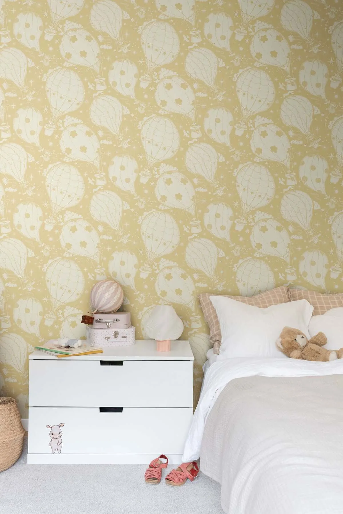 York Wallcoverings Ballongerna wallpaper, color Yellow, SKU MB29002