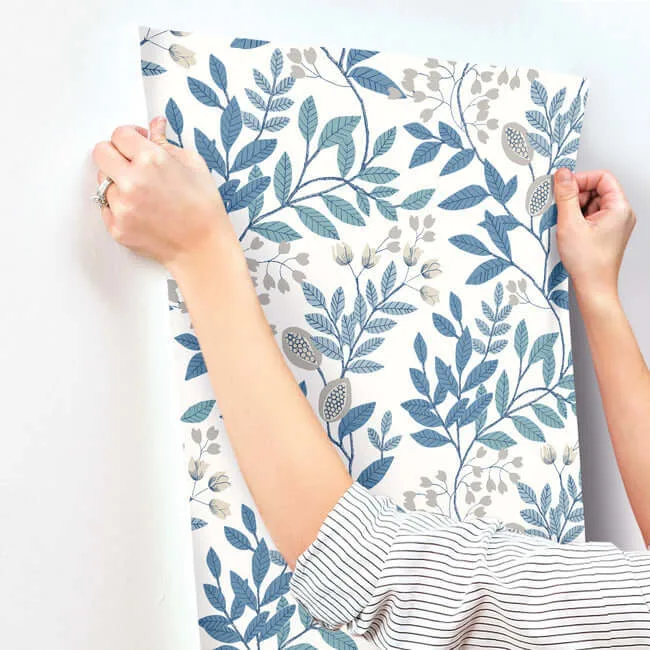 York Wallcoverings Eden Retreat wallpaper, color White & Blue, SKU MN1842