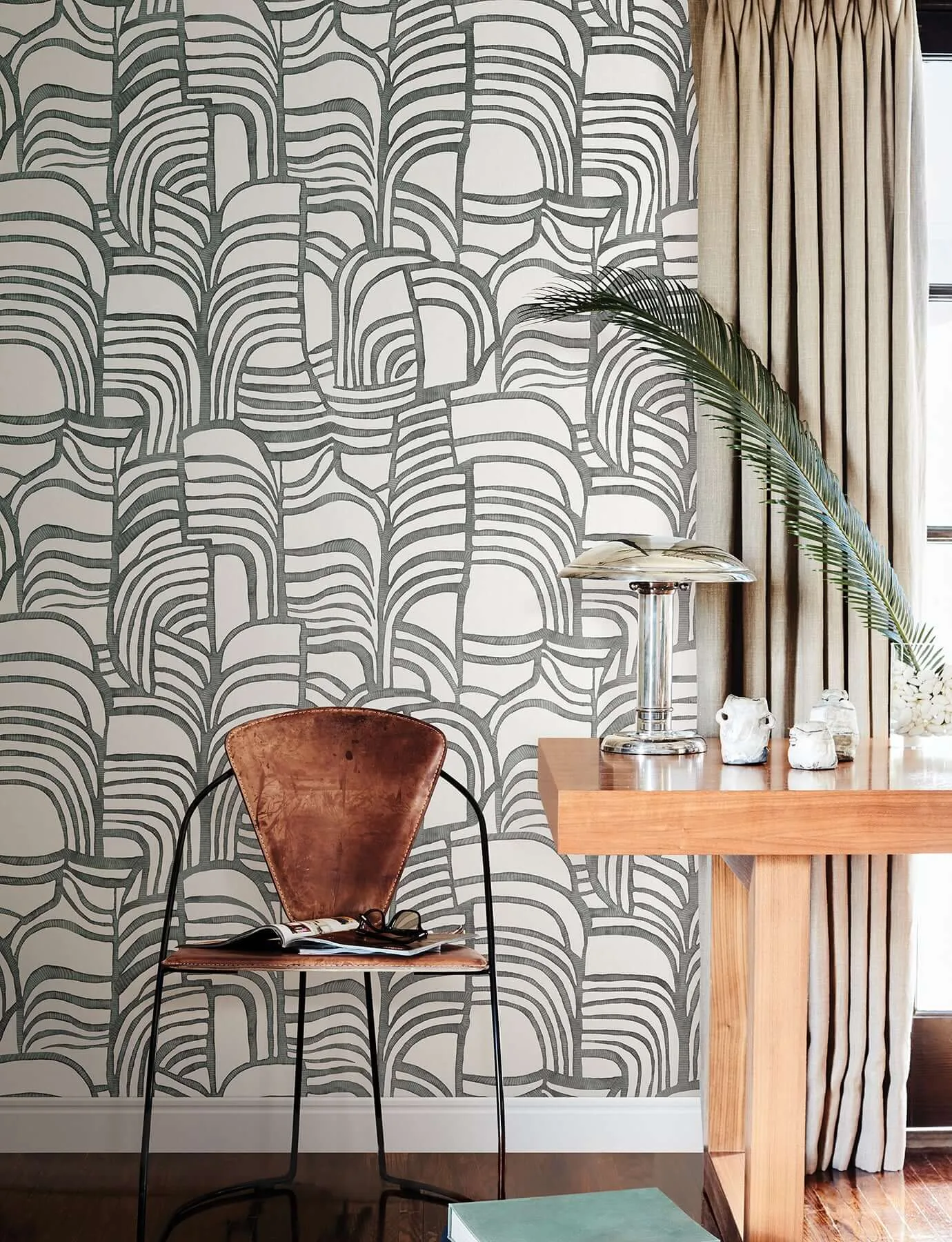York Wallcoverings Featherwork wallpaper, color Black & White, SKU PSW1656RL
