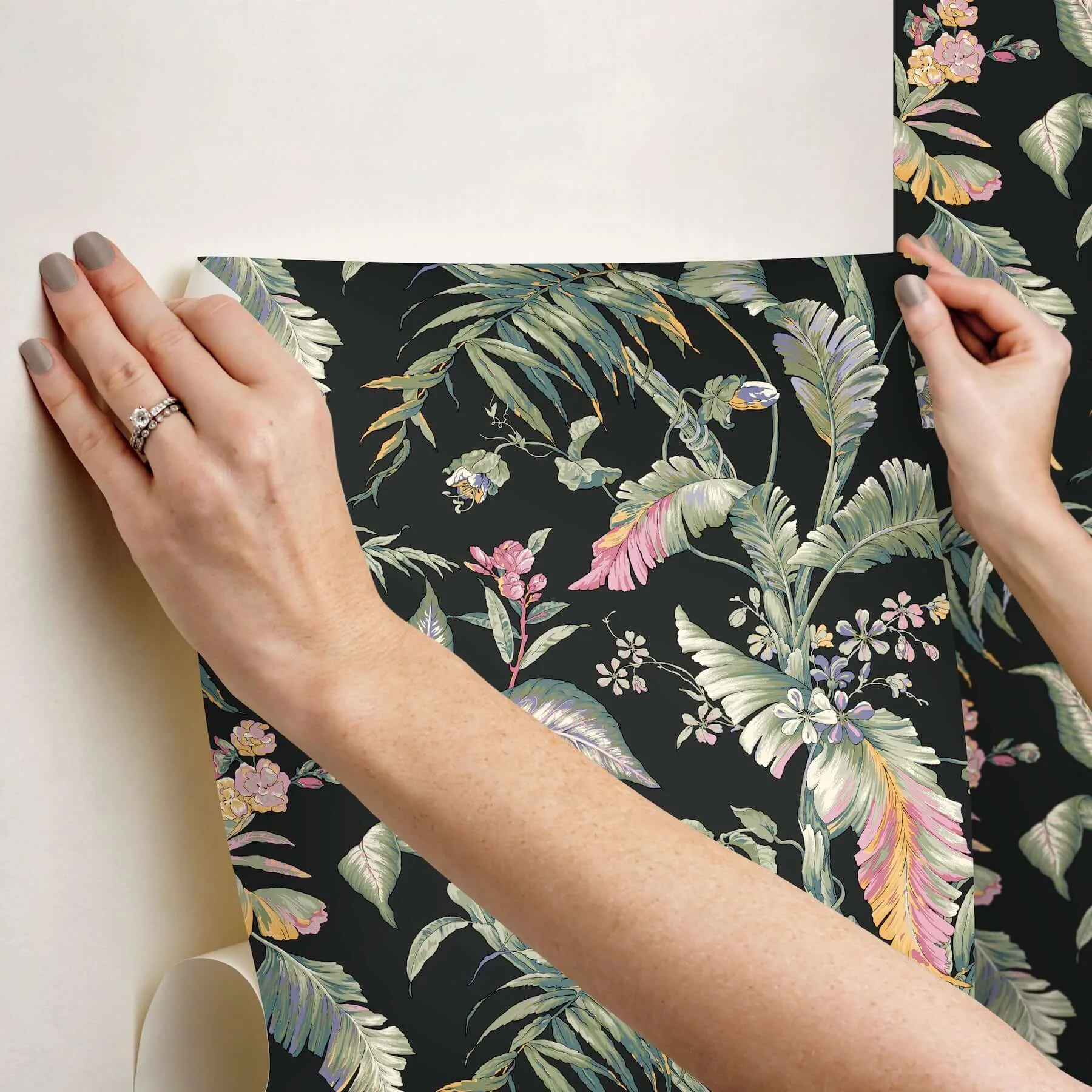 York Wallcoverings Fiji Garden wallpaper, color Black, SKU PSW1368RL