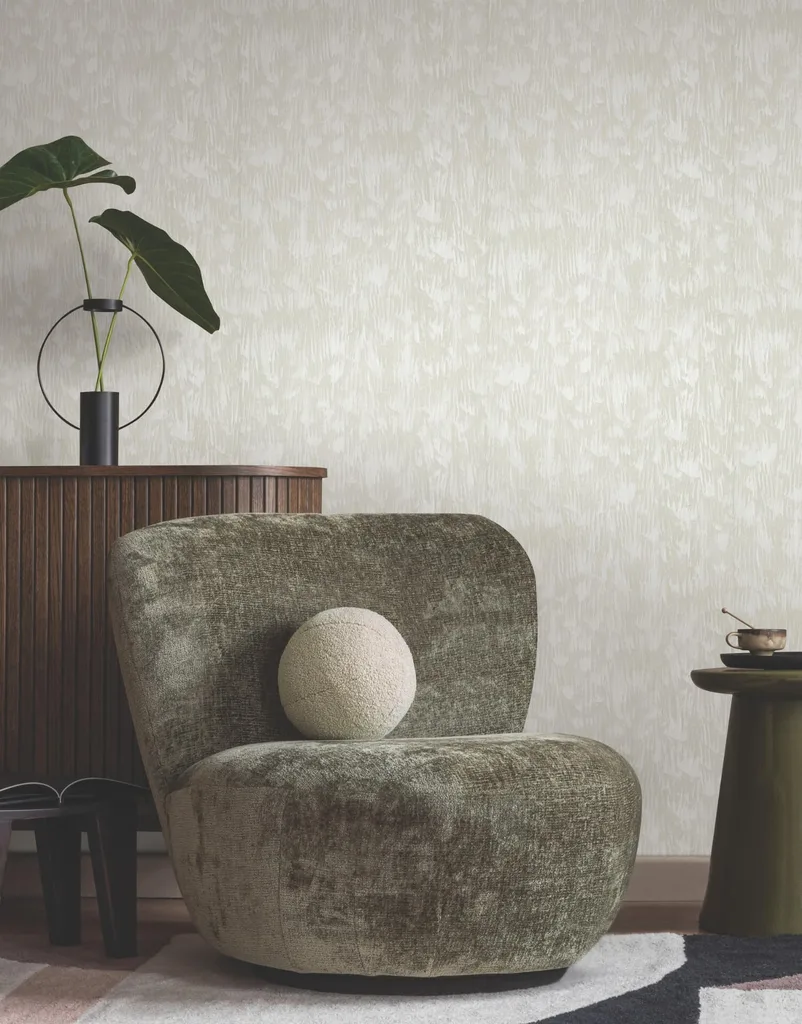 York Wallcoverings Gilded Plume wallpaper, color Light Cream, SKU FM1002