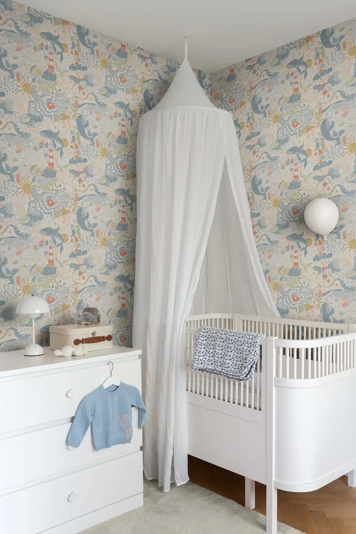 York Wallcoverings Havet wallpaper, color Multi, SKU MB29015