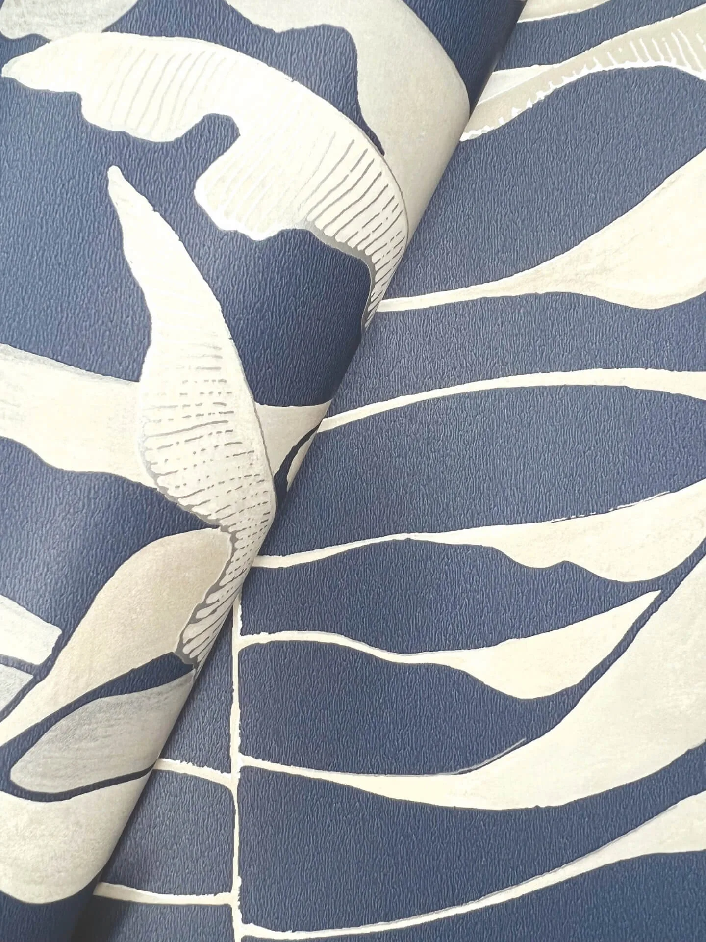 York Wallcoverings Leaf Column - Navy Wallpaper | Buy Online York Wallcoverings Leaf Column wallpaper, color Navy, SKU FM1043