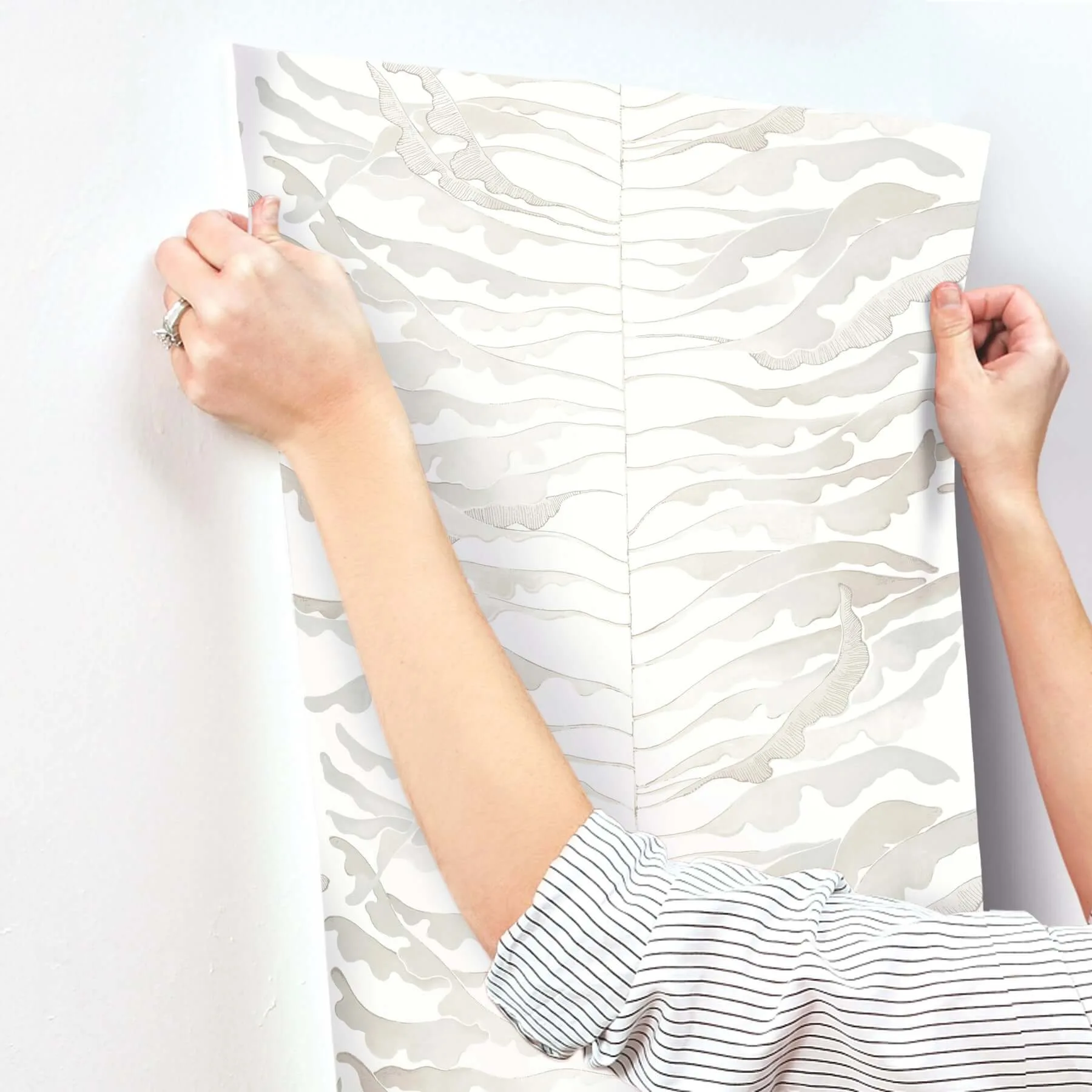 York Wallcoverings Leaf Column - Neutral Wallpaper | Buy Online York Wallcoverings Leaf Column wallpaper, color Neutral, SKU FM1044