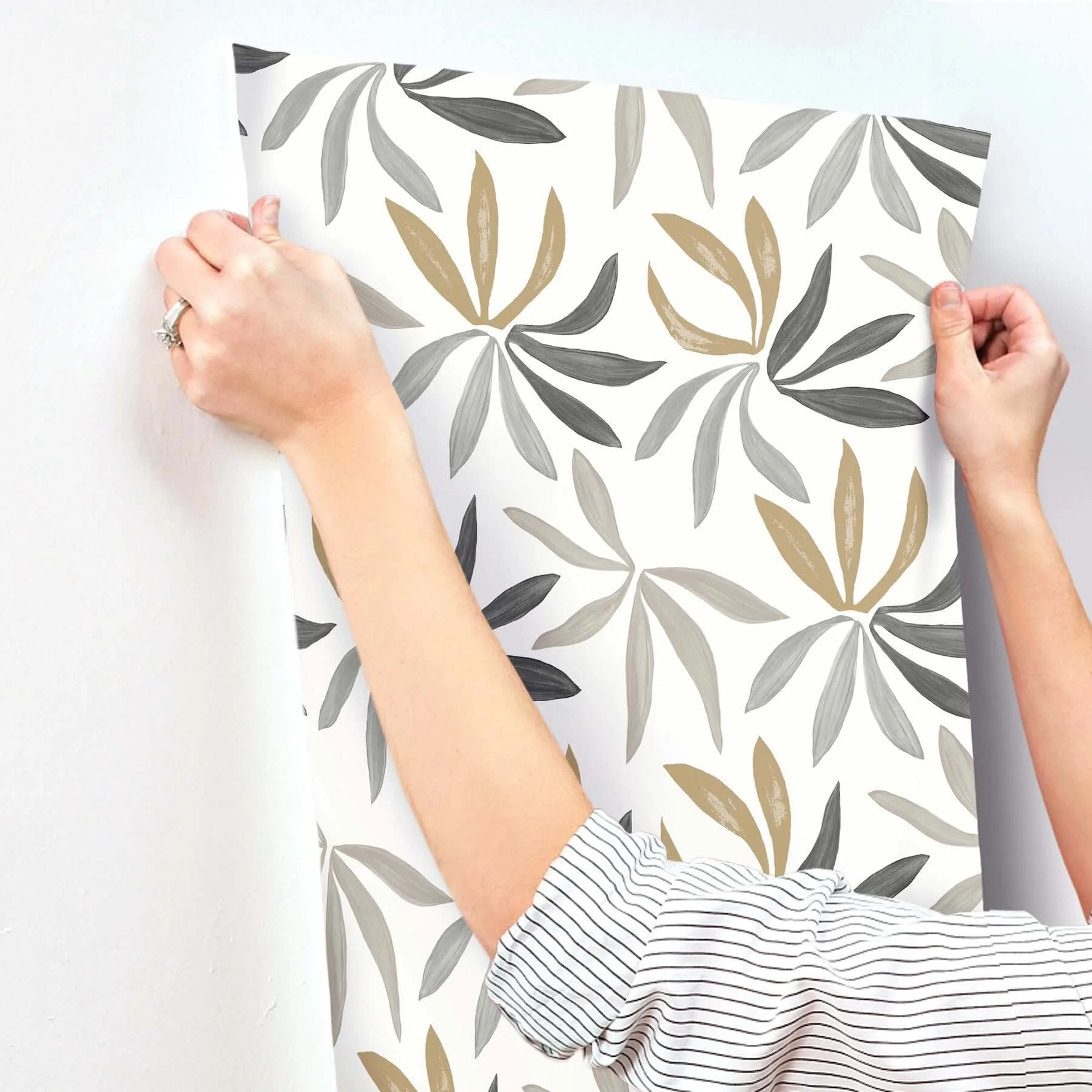 York Wallcoverings Little Garden wallpaper, color Graphite & Gold, SKU ZM2816