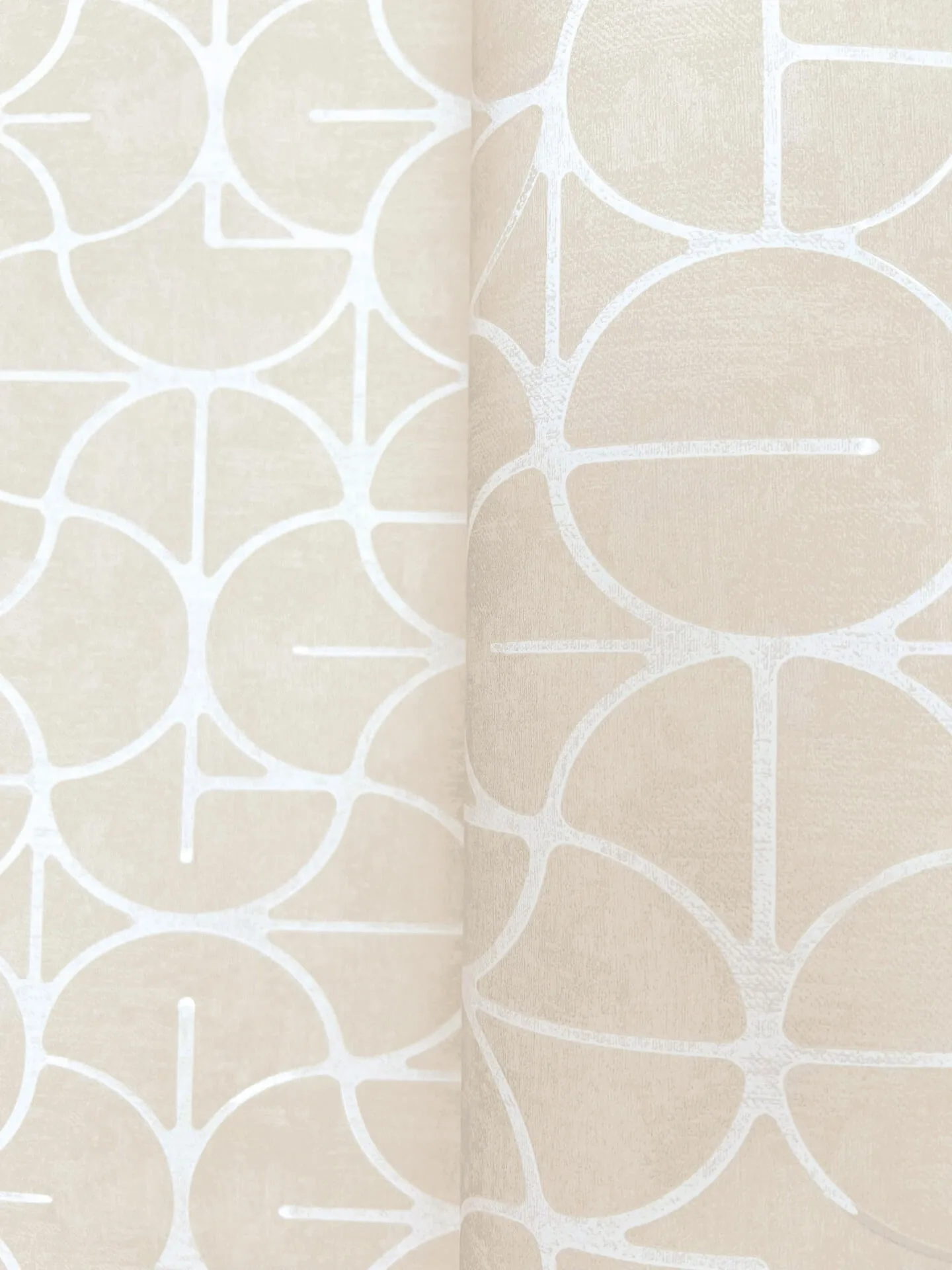 York Wallcoverings Looking Glass - Beige Wallpaper | Buy Online York Wallcoverings Looking Glass wallpaper, color Beige, SKU FM1103
