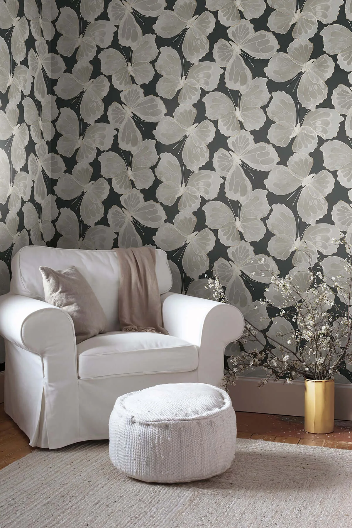 York Wallcoverings Monarch - Onyx Wallpaper | Buy Online York Wallcoverings Monarch wallpaper, color Onyx, SKU PSW1565RL