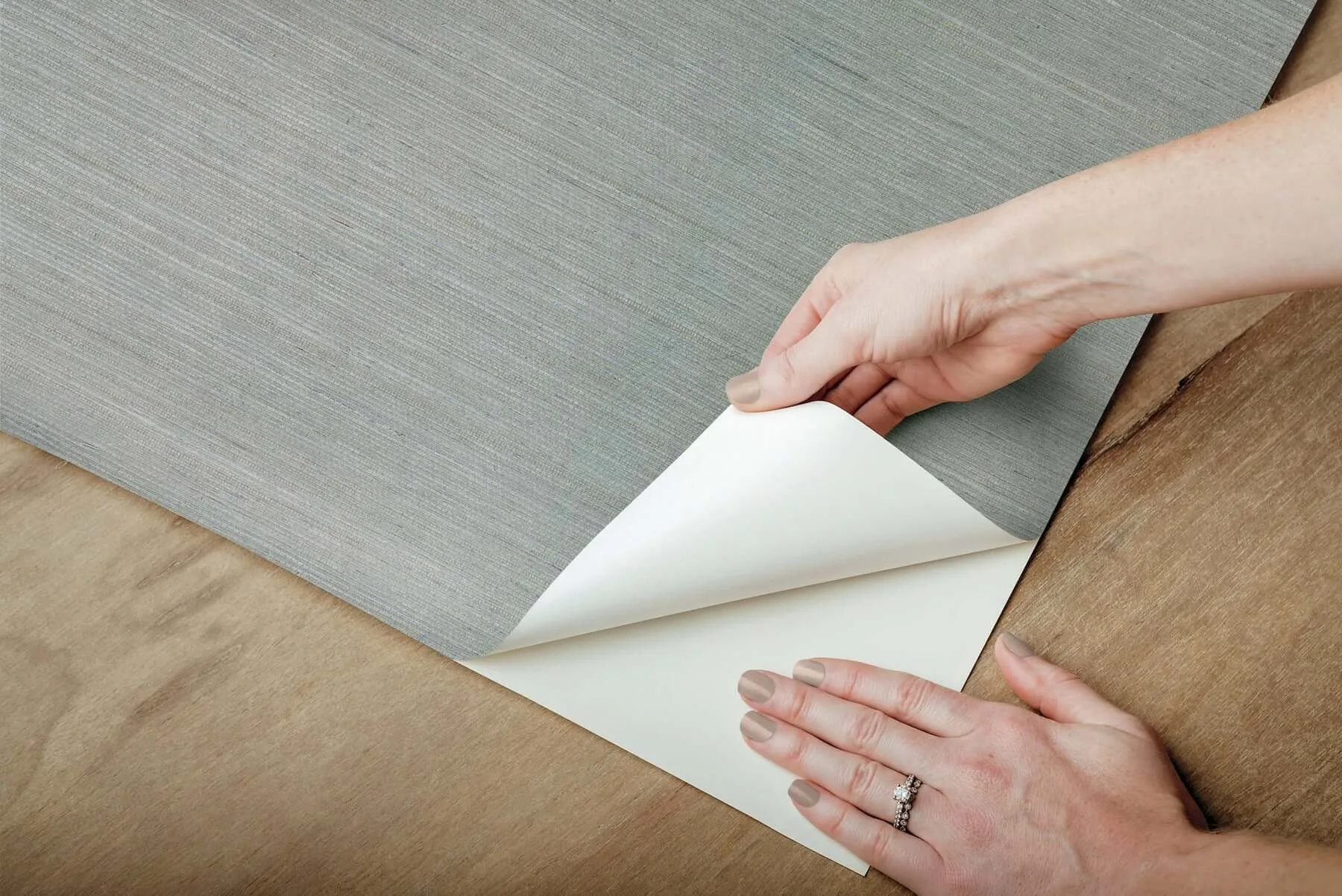 York Wallcoverings Natural Grasscloth - Slate Wallpaper | Buy Online York Wallcoverings Natural Grasscloth wallpaper, color Slate, SKU PSW1590RL
