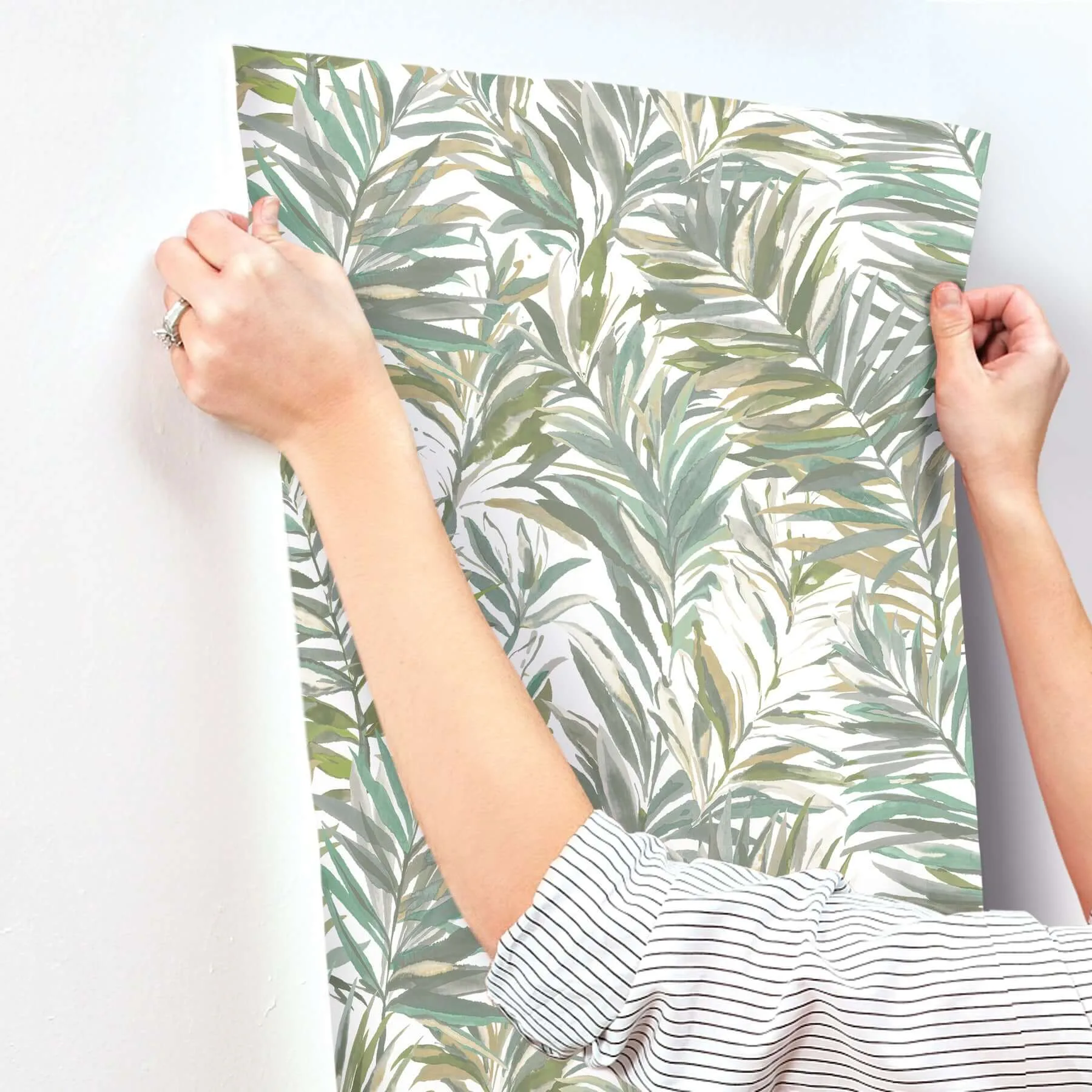 York Wallcoverings Swaying Palms wallpaper, color Olive & Aegean, SKU GN2542
